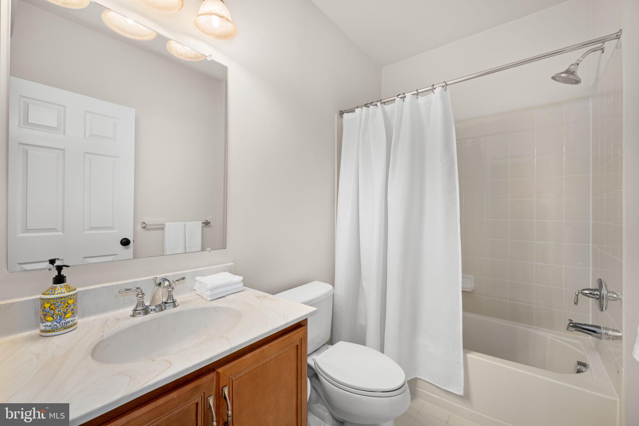 LOUDOUN VALLEY ESTATES 2 - Residential