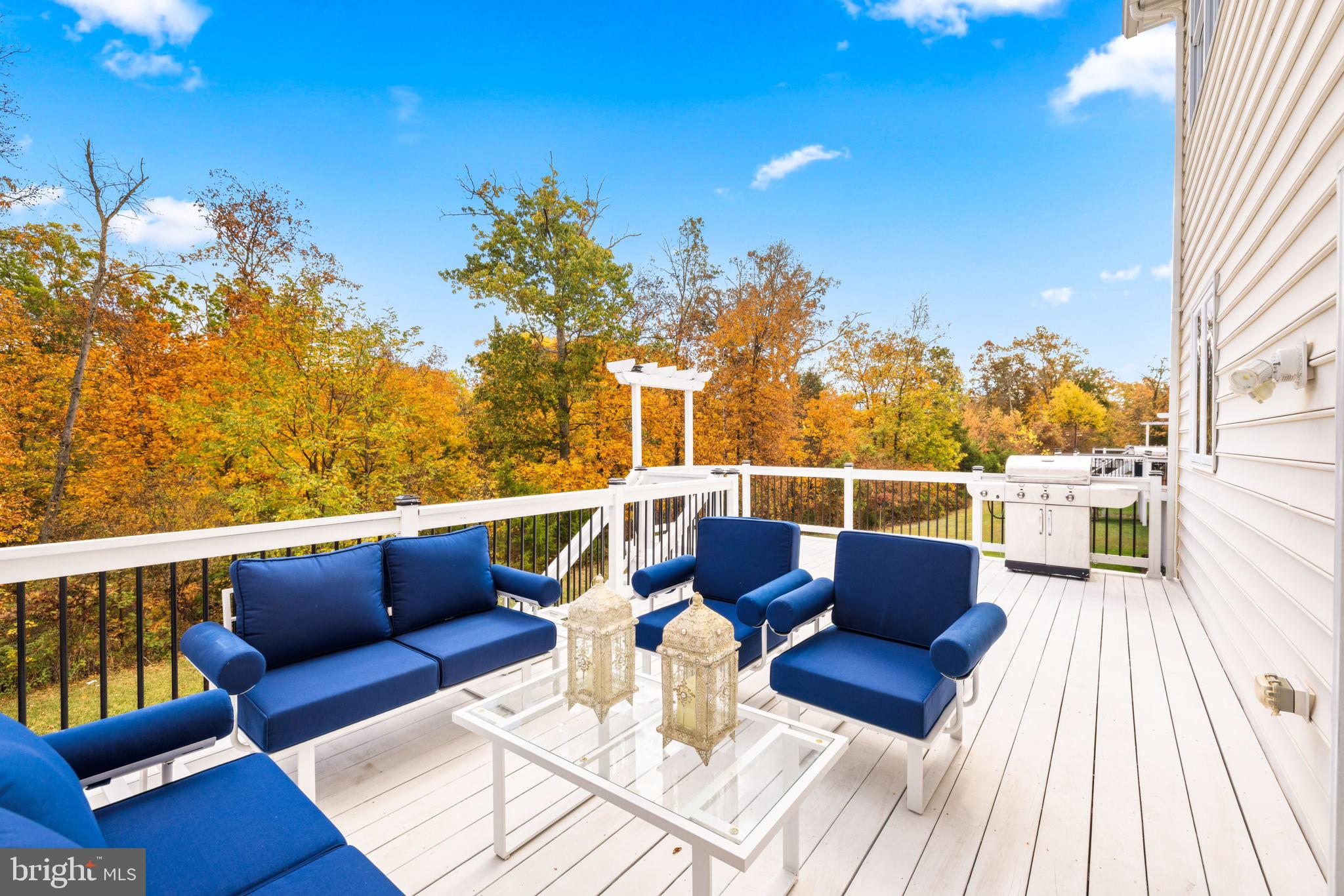 LOUDOUN VALLEY ESTATES 2 - Residential