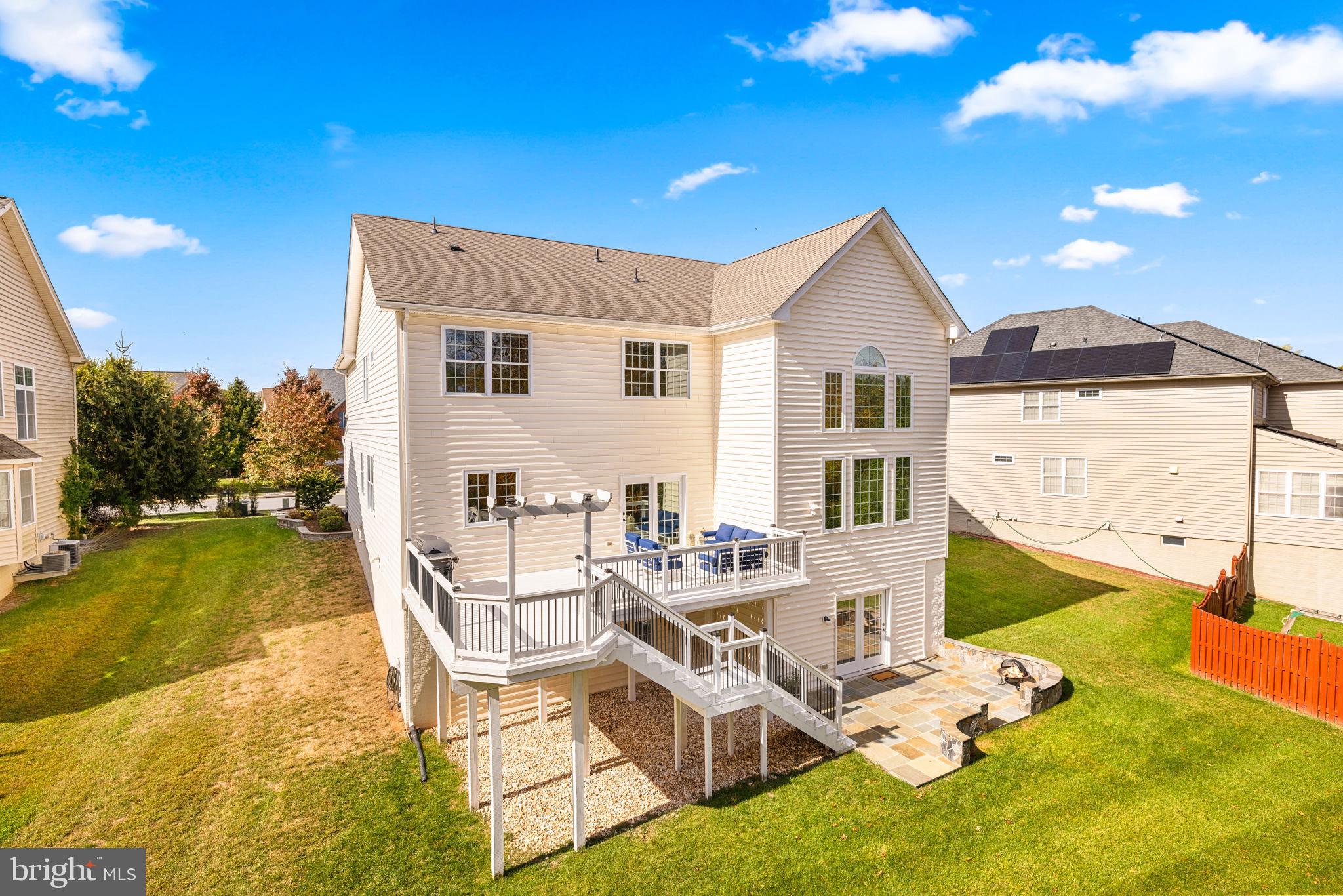 LOUDOUN VALLEY ESTATES 2 - Residential