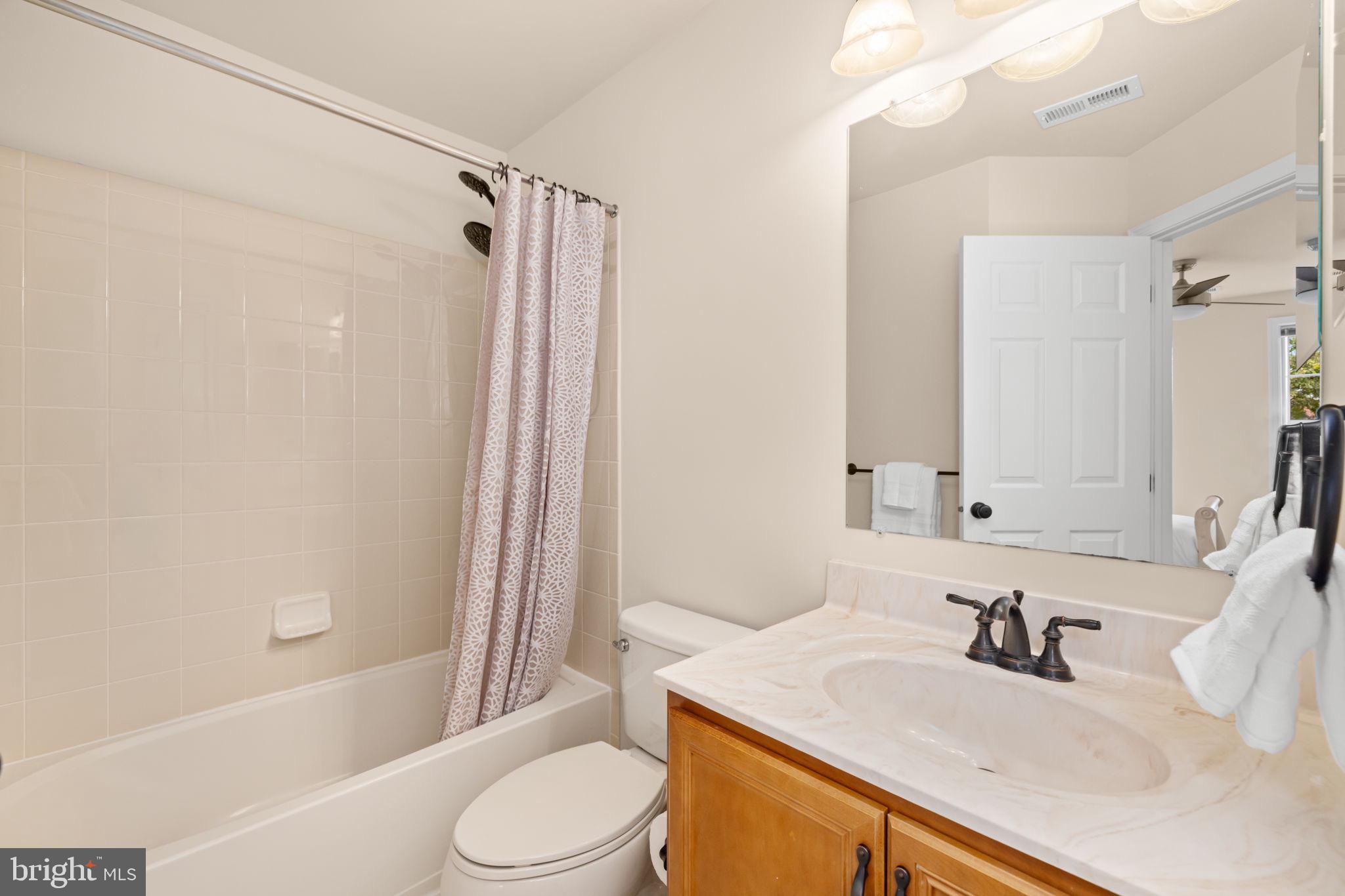 LOUDOUN VALLEY ESTATES 2 - Residential