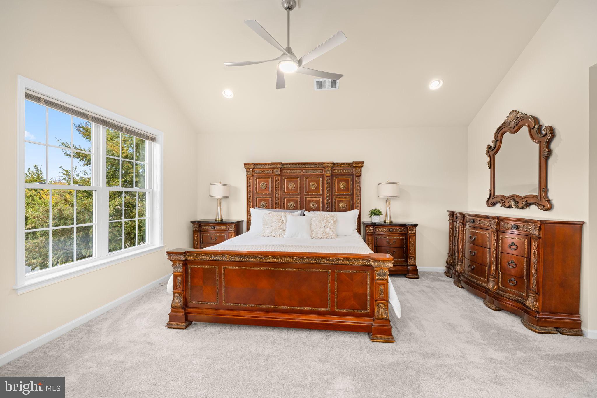 LOUDOUN VALLEY ESTATES 2 - Residential