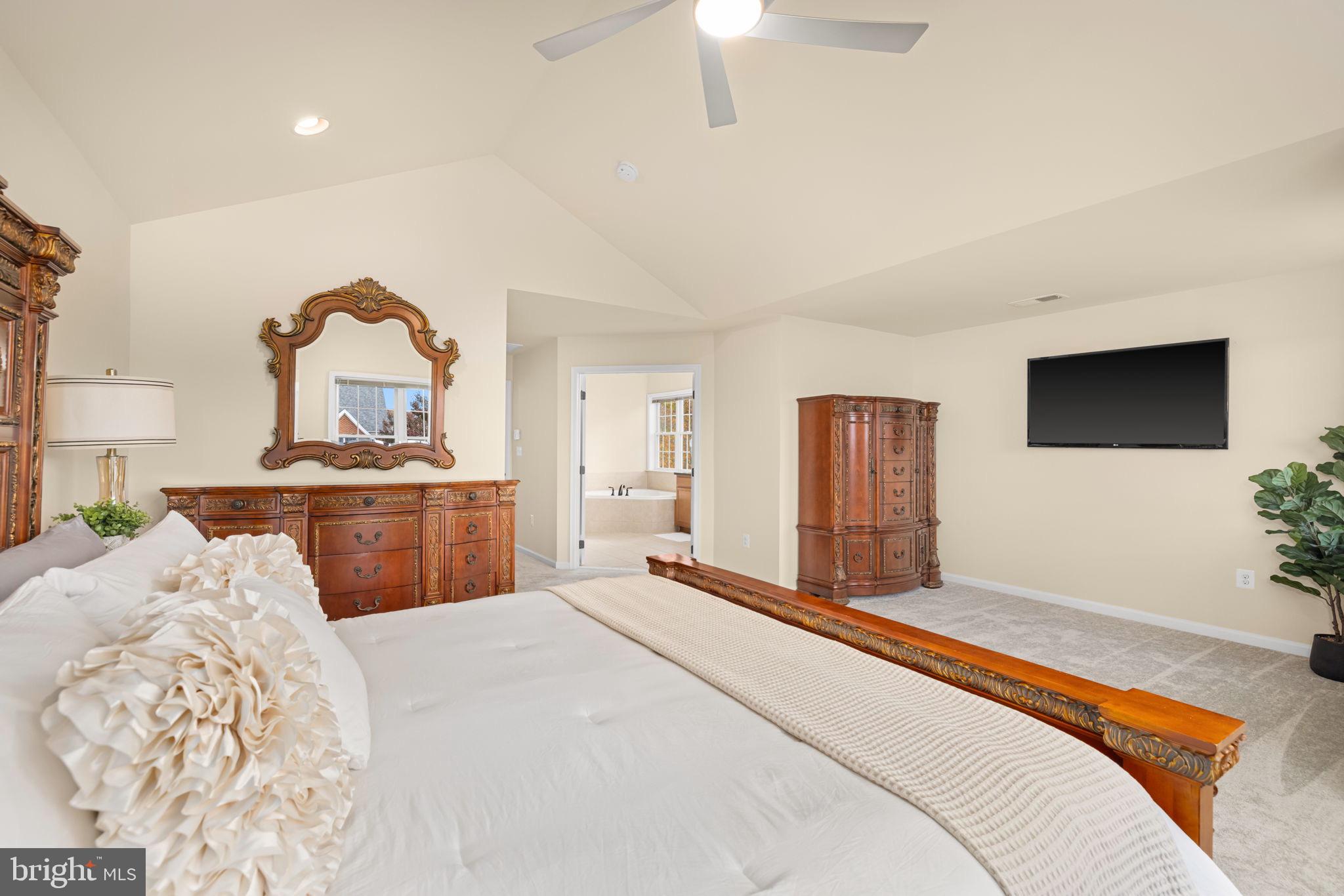 LOUDOUN VALLEY ESTATES 2 - Residential