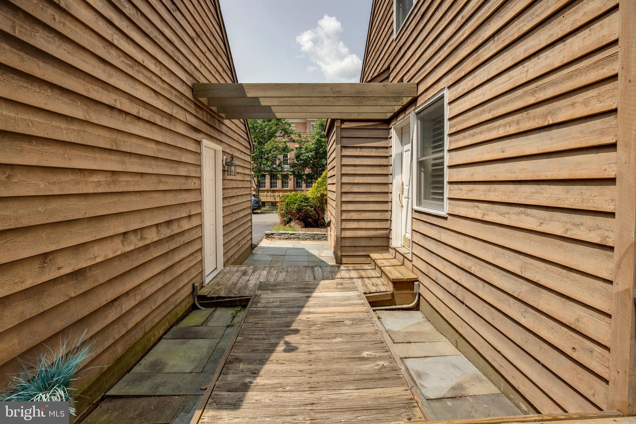 HUNTING RIDGE - Residential Lease