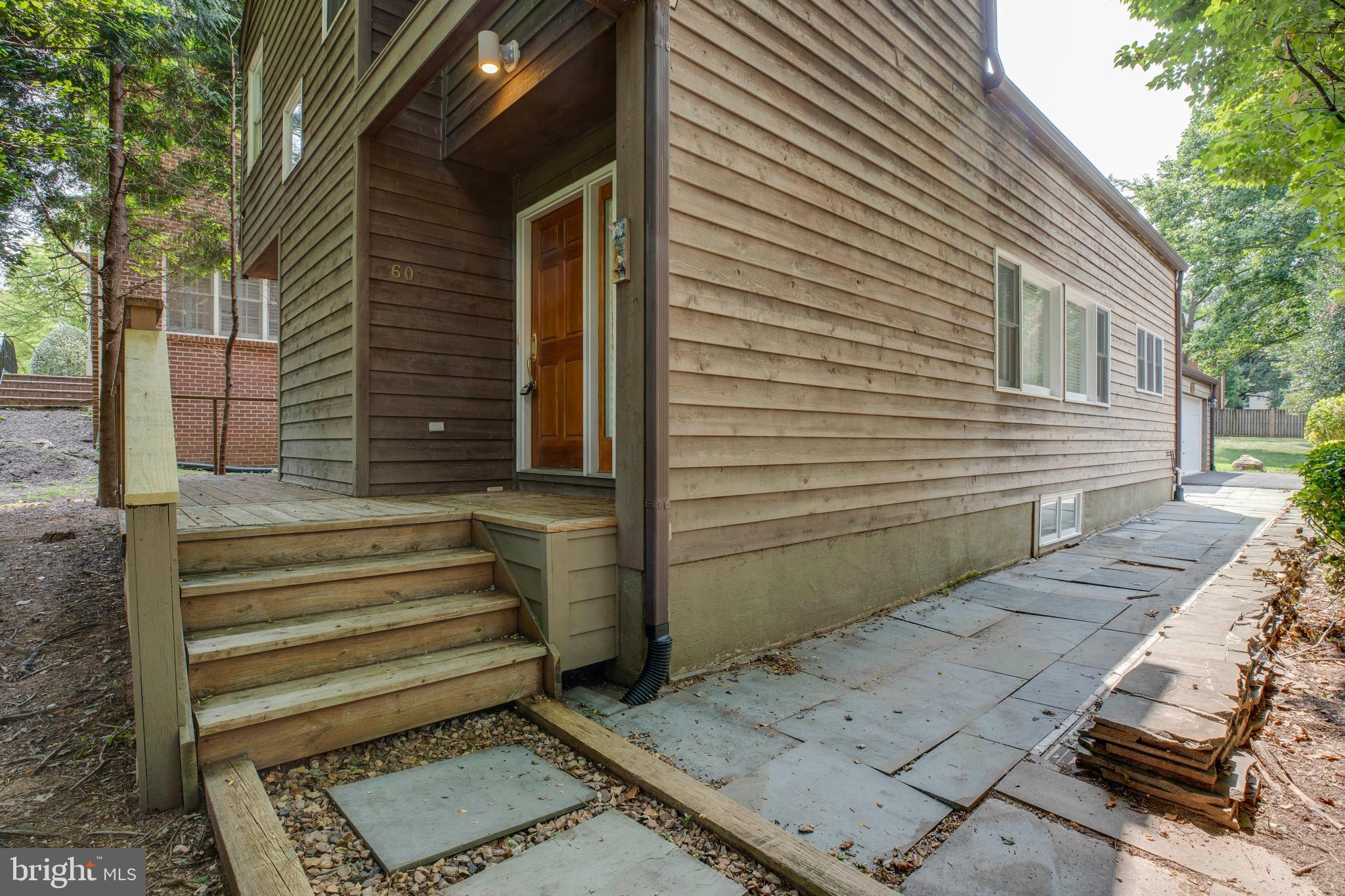 HUNTING RIDGE - Residential Lease