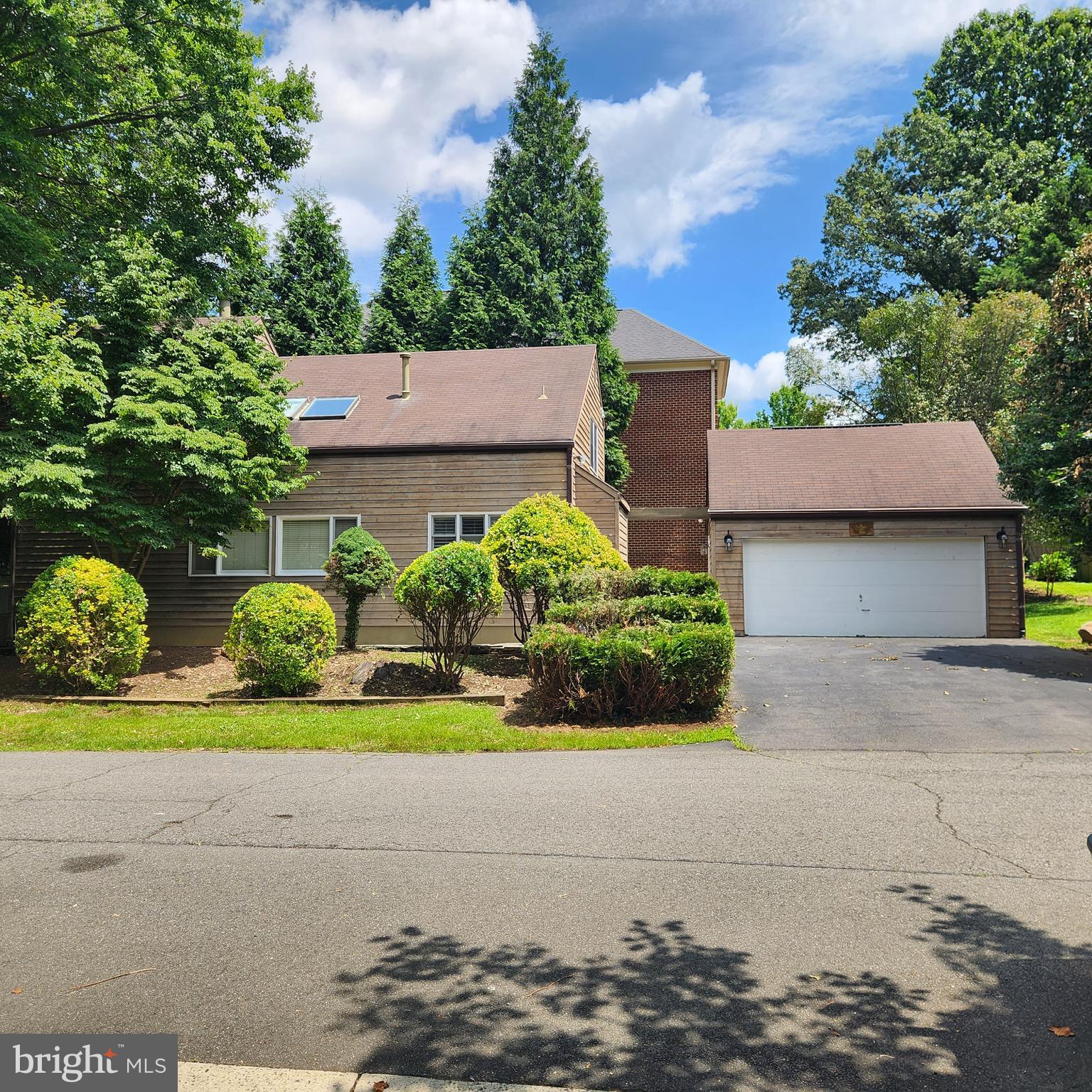 HUNTING RIDGE - Residential Lease