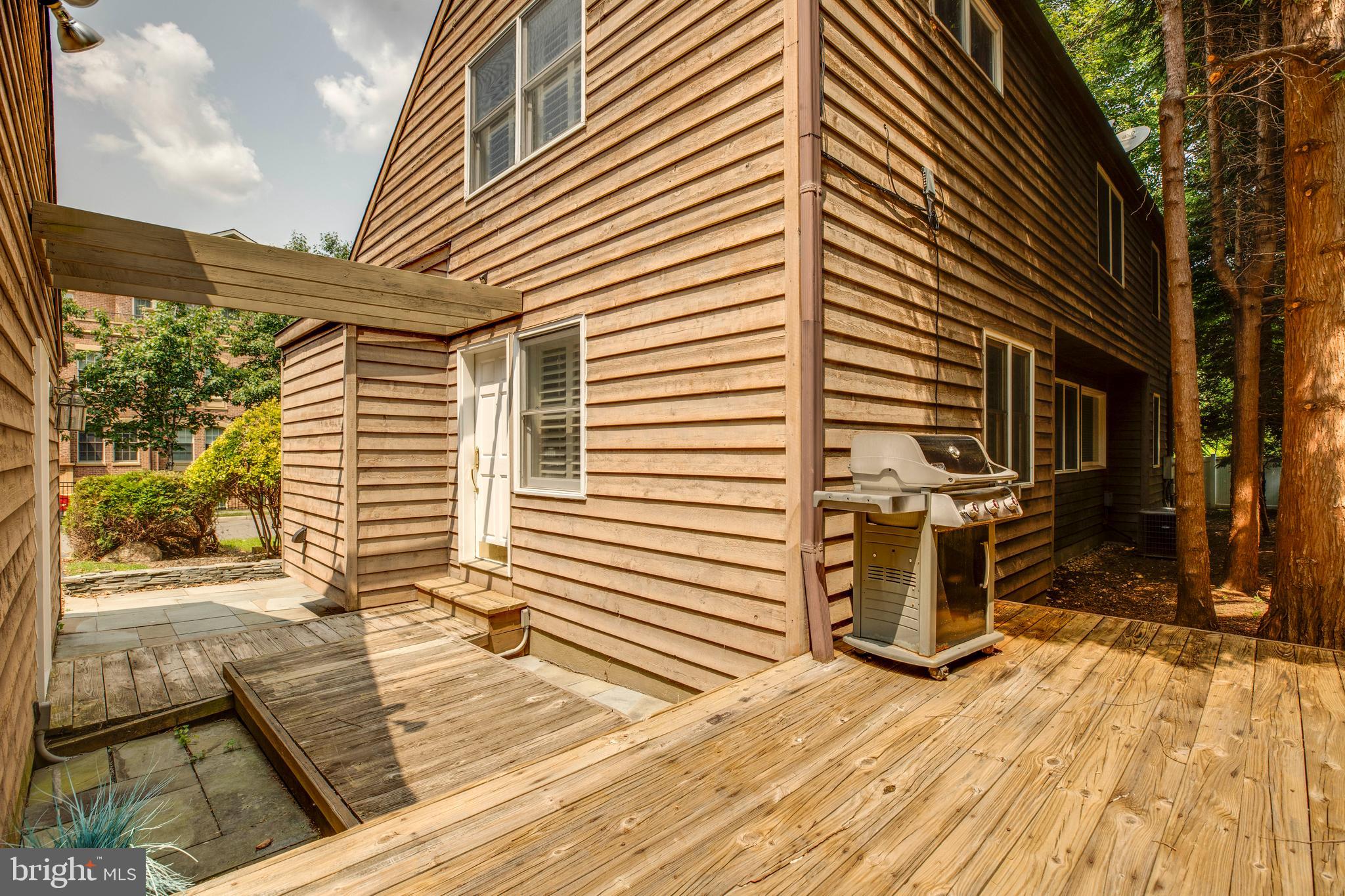 HUNTING RIDGE - Residential Lease