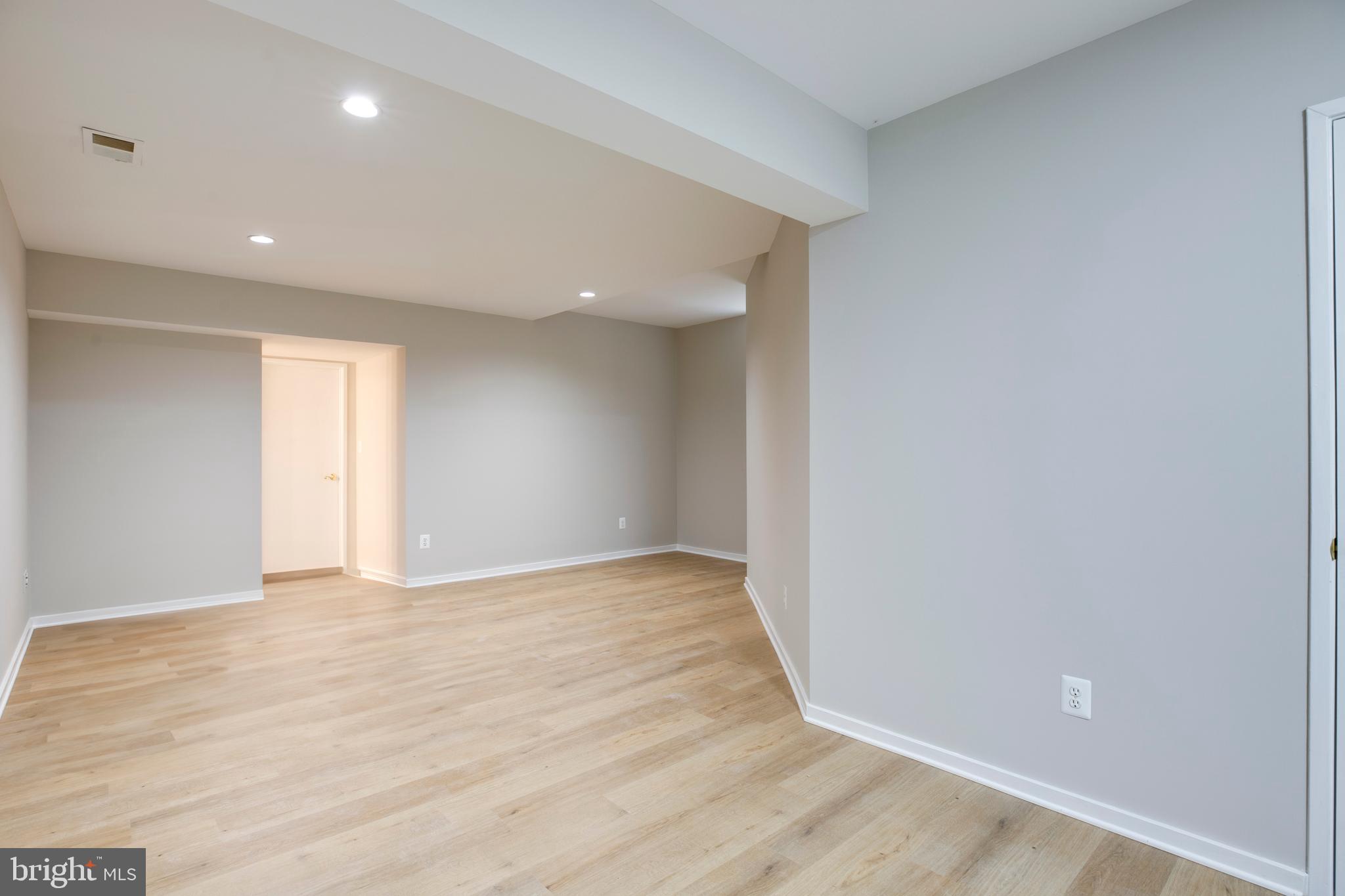 HUNTING RIDGE - Residential Lease