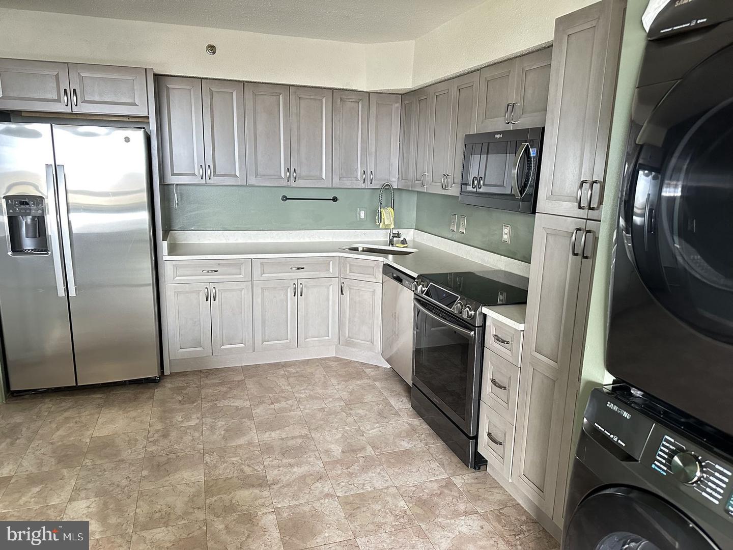 3709 S GEORGE MASON DRIVE 1608