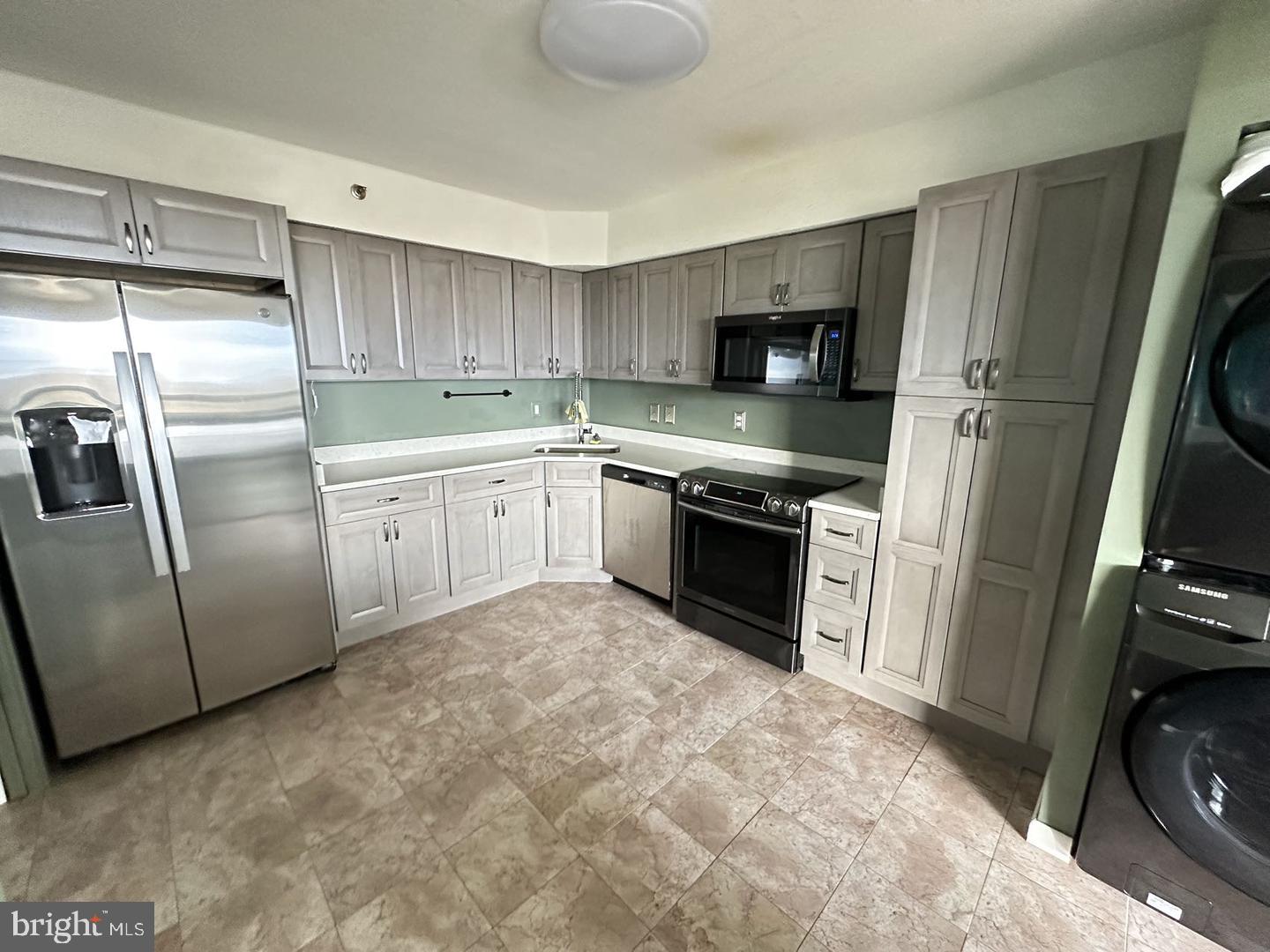3709 S GEORGE MASON DRIVE 1608