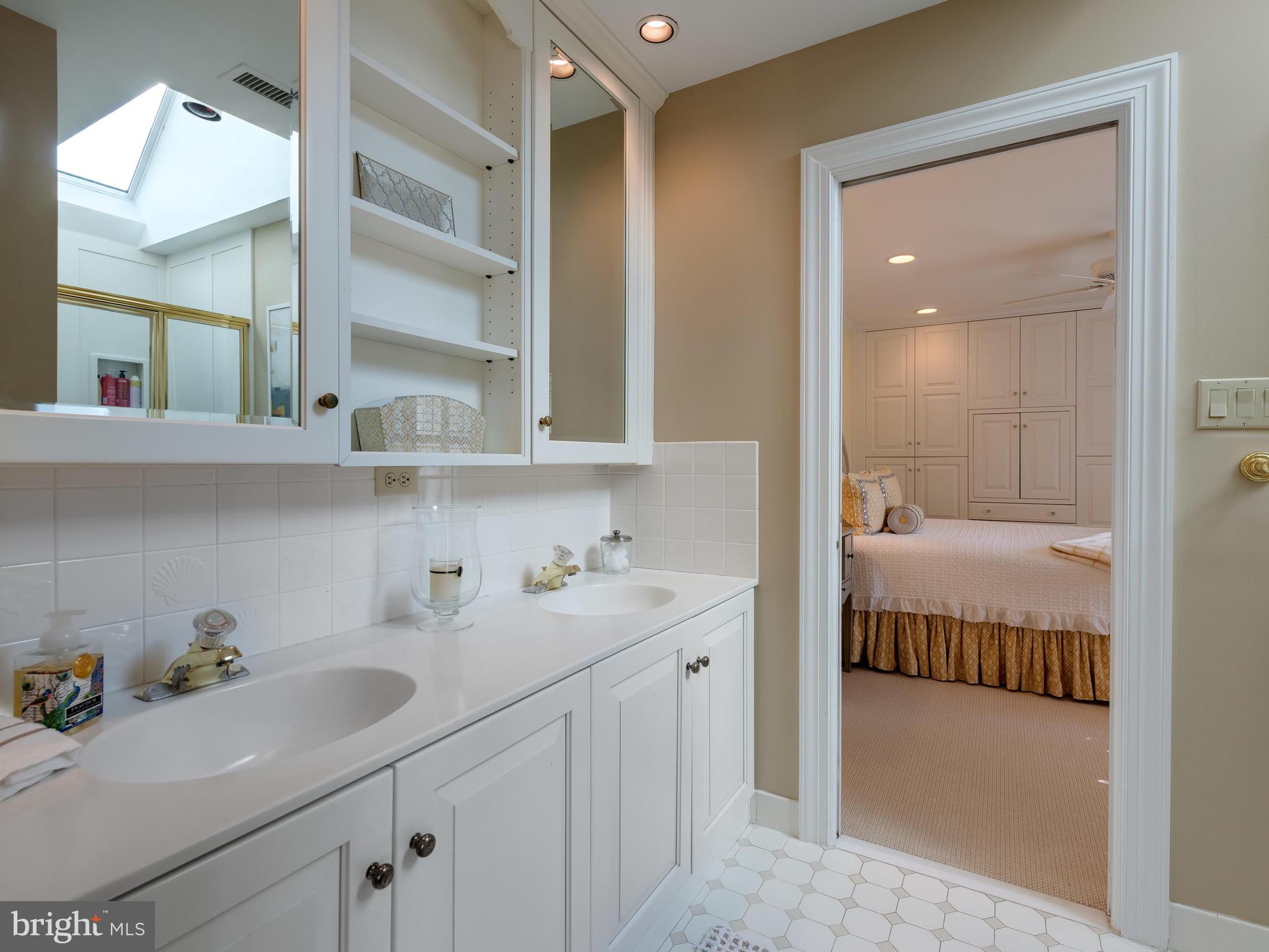 LEOPARD FARMS - Residential