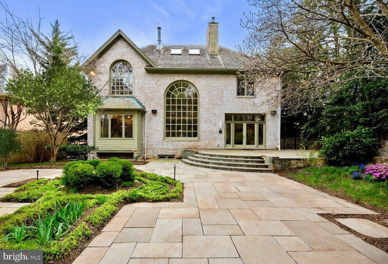 BERKLEY - Residential