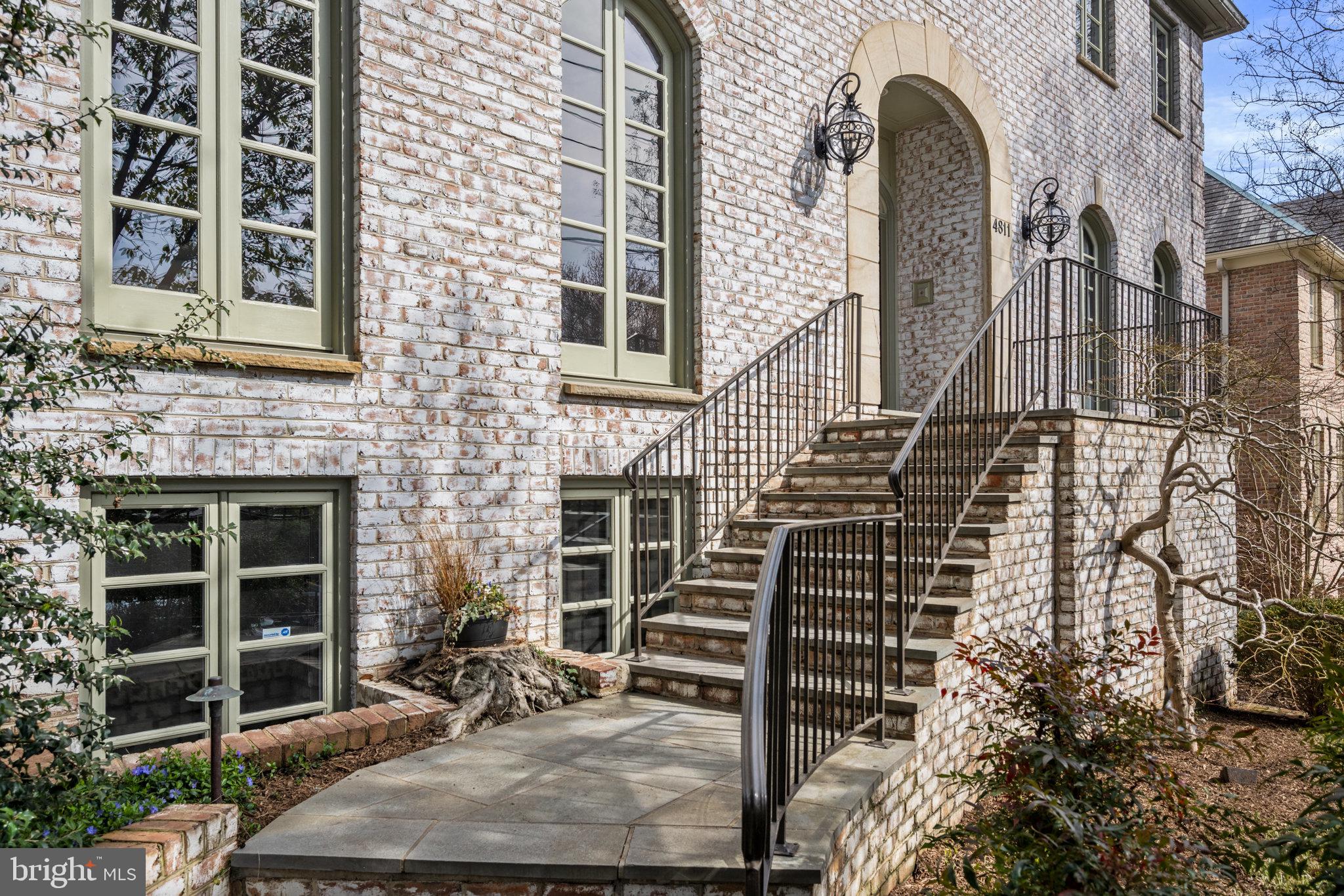 BERKLEY - Residential