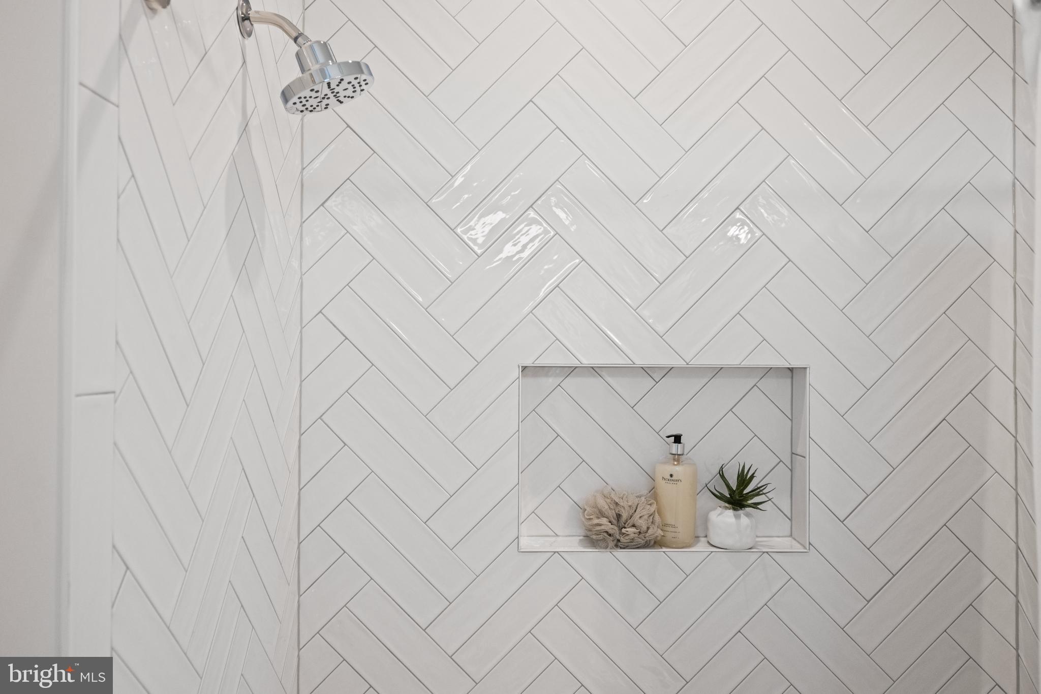 SHIRLEY WOODS - Residential