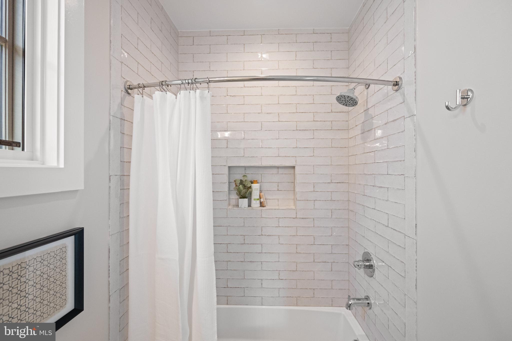 SHIRLEY WOODS - Residential