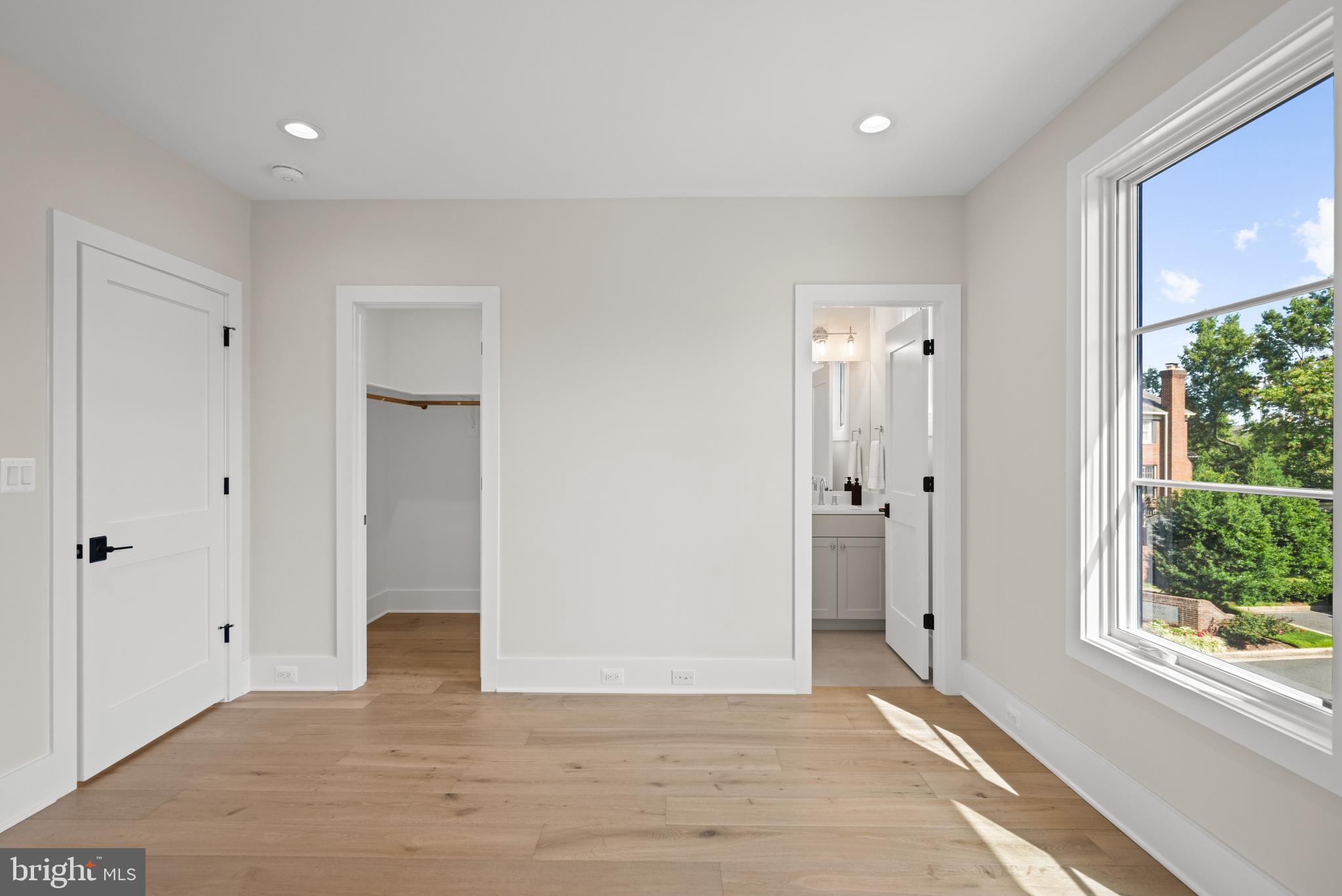 SHIRLEY WOODS - Residential