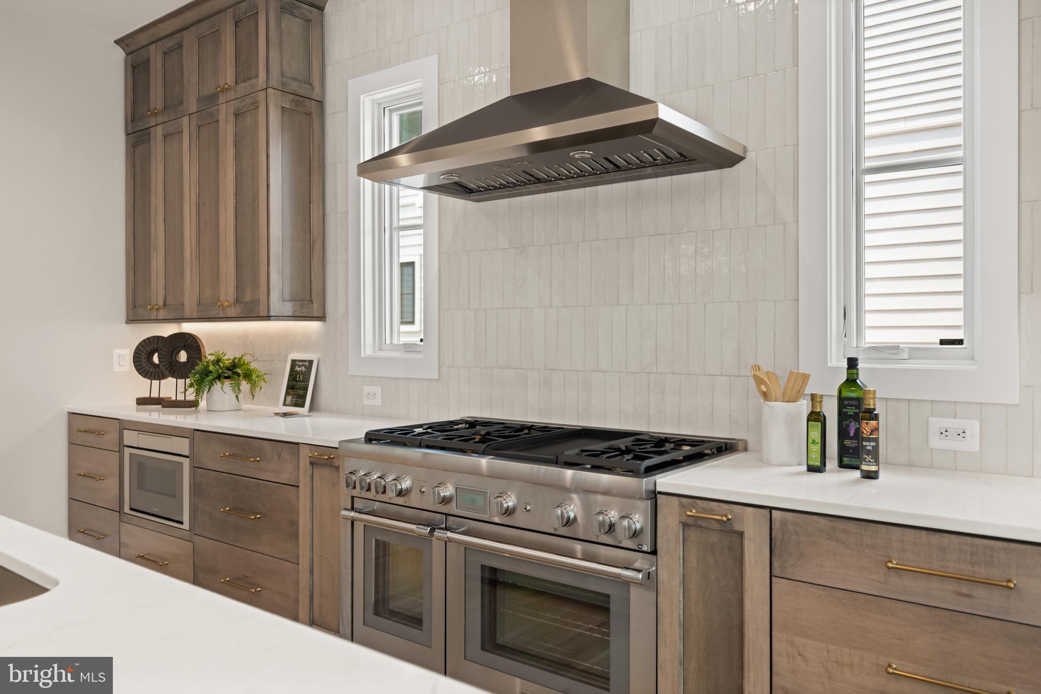 SHIRLEY WOODS - Residential