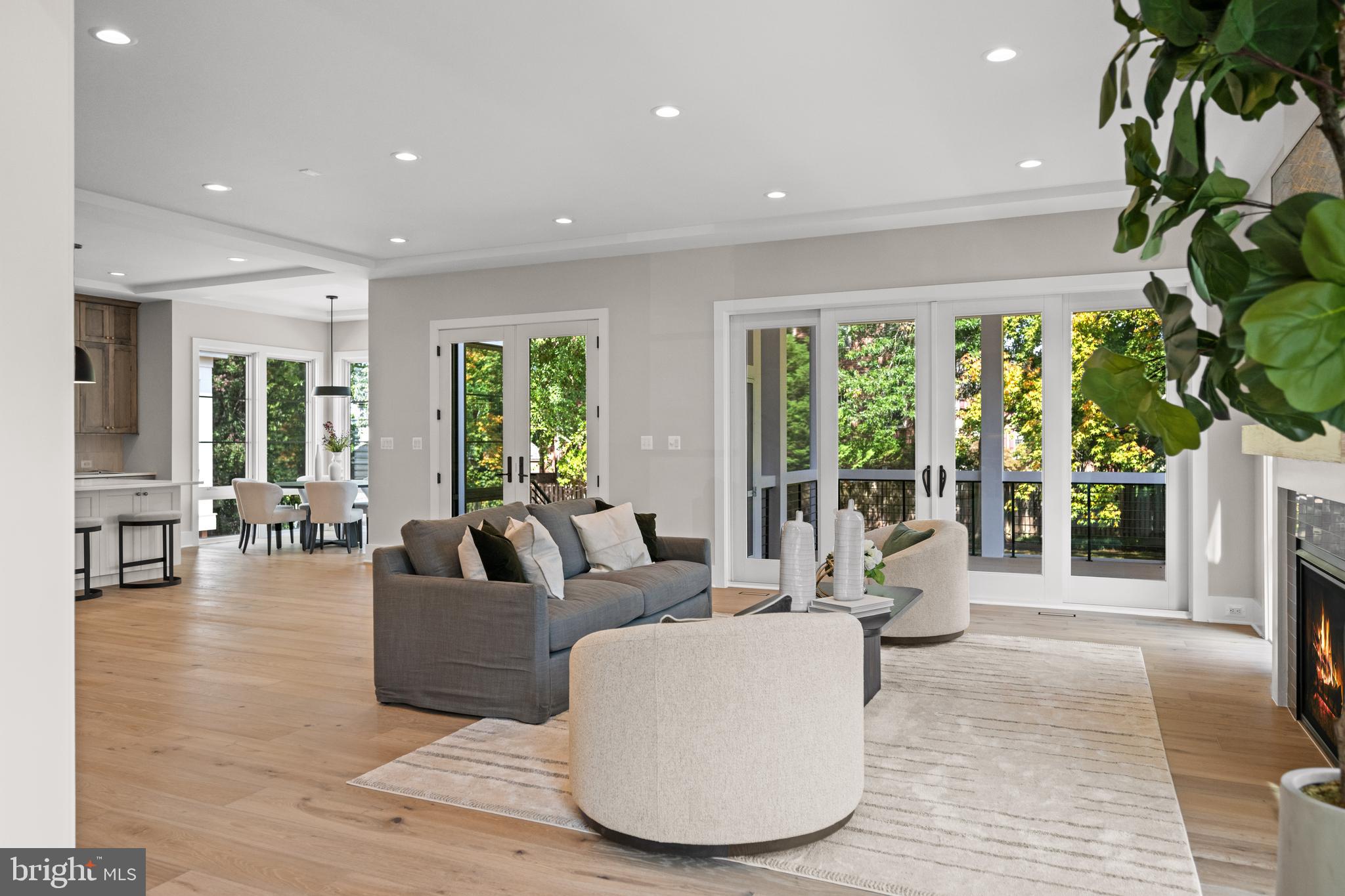 SHIRLEY WOODS - Residential