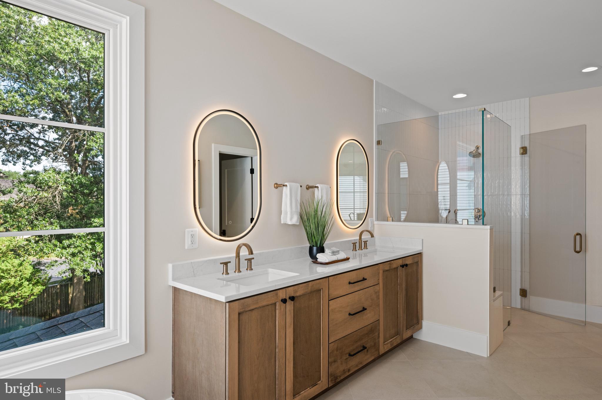 SHIRLEY WOODS - Residential