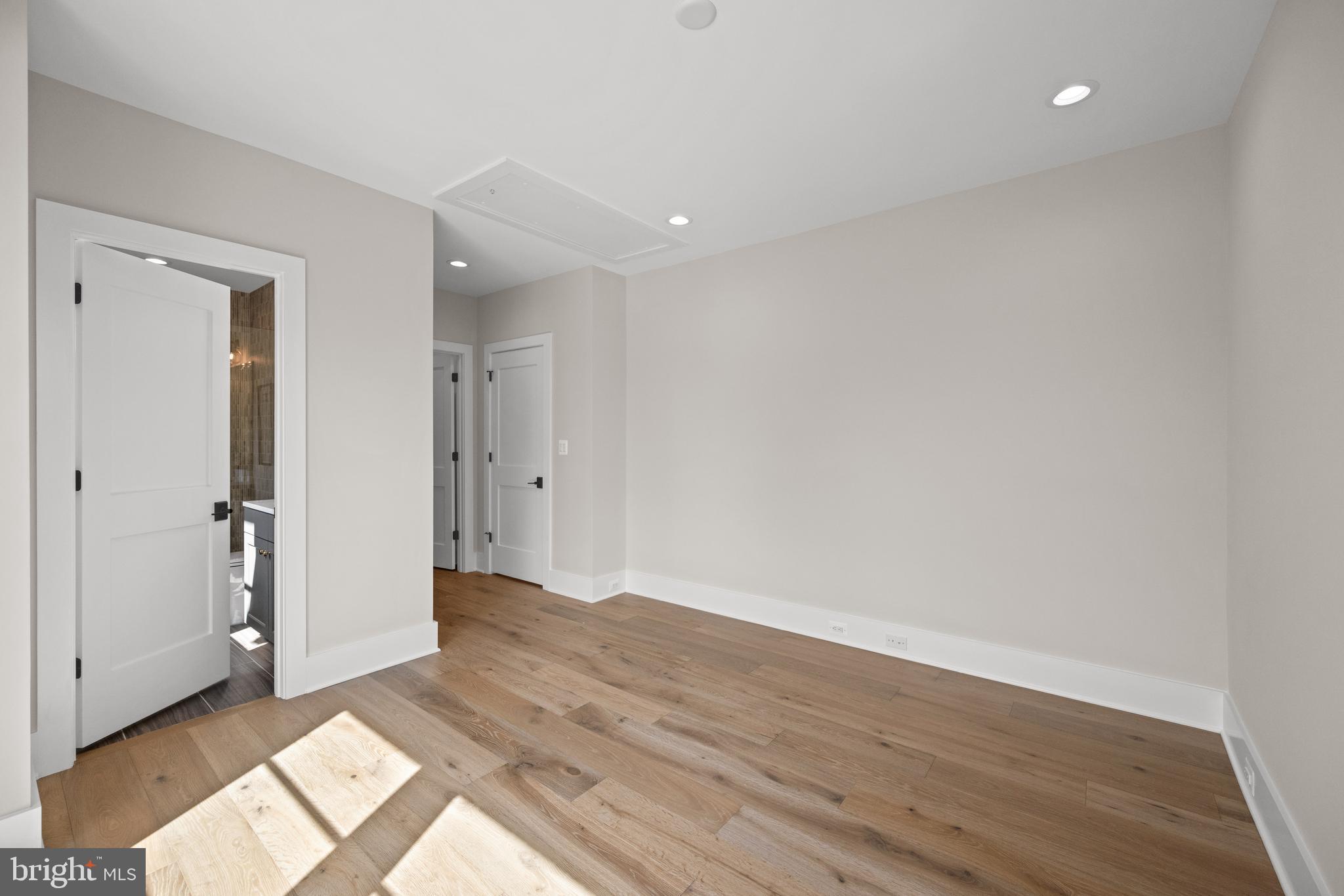 SHIRLEY WOODS - Residential