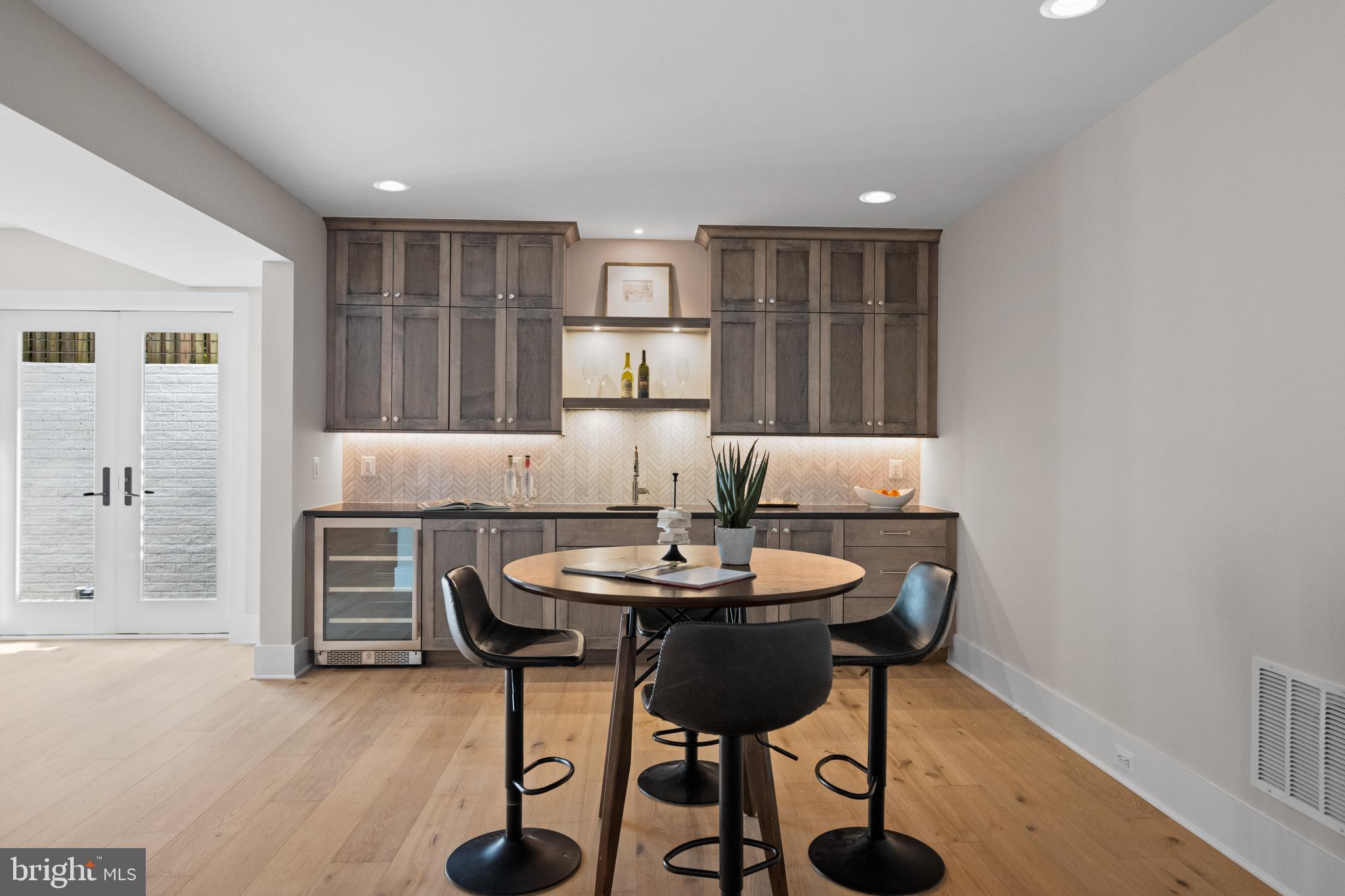 SHIRLEY WOODS - Residential