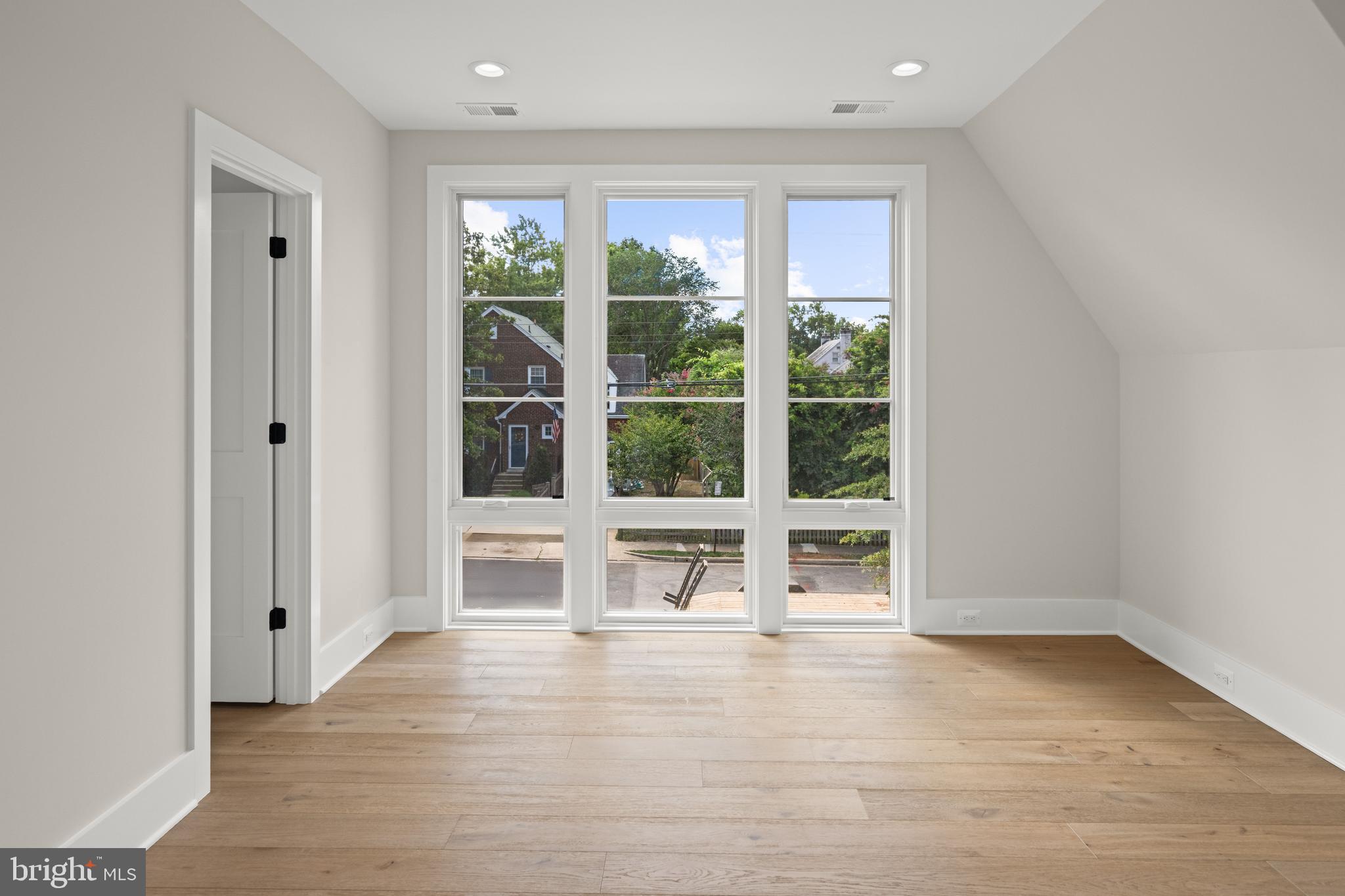 SHIRLEY WOODS - Residential