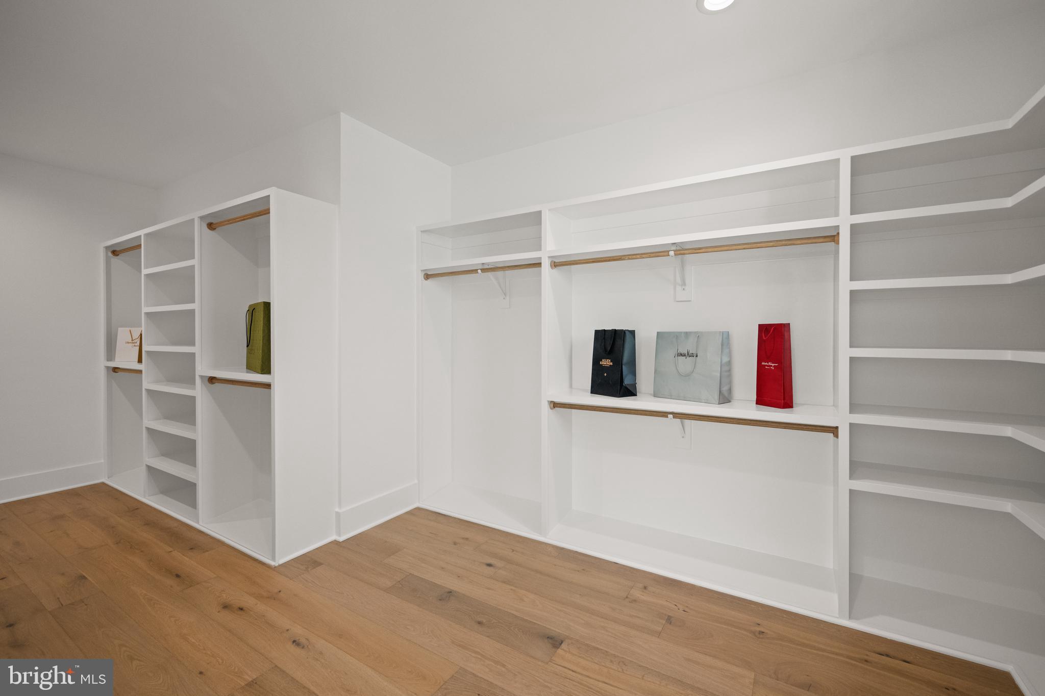 SHIRLEY WOODS - Residential