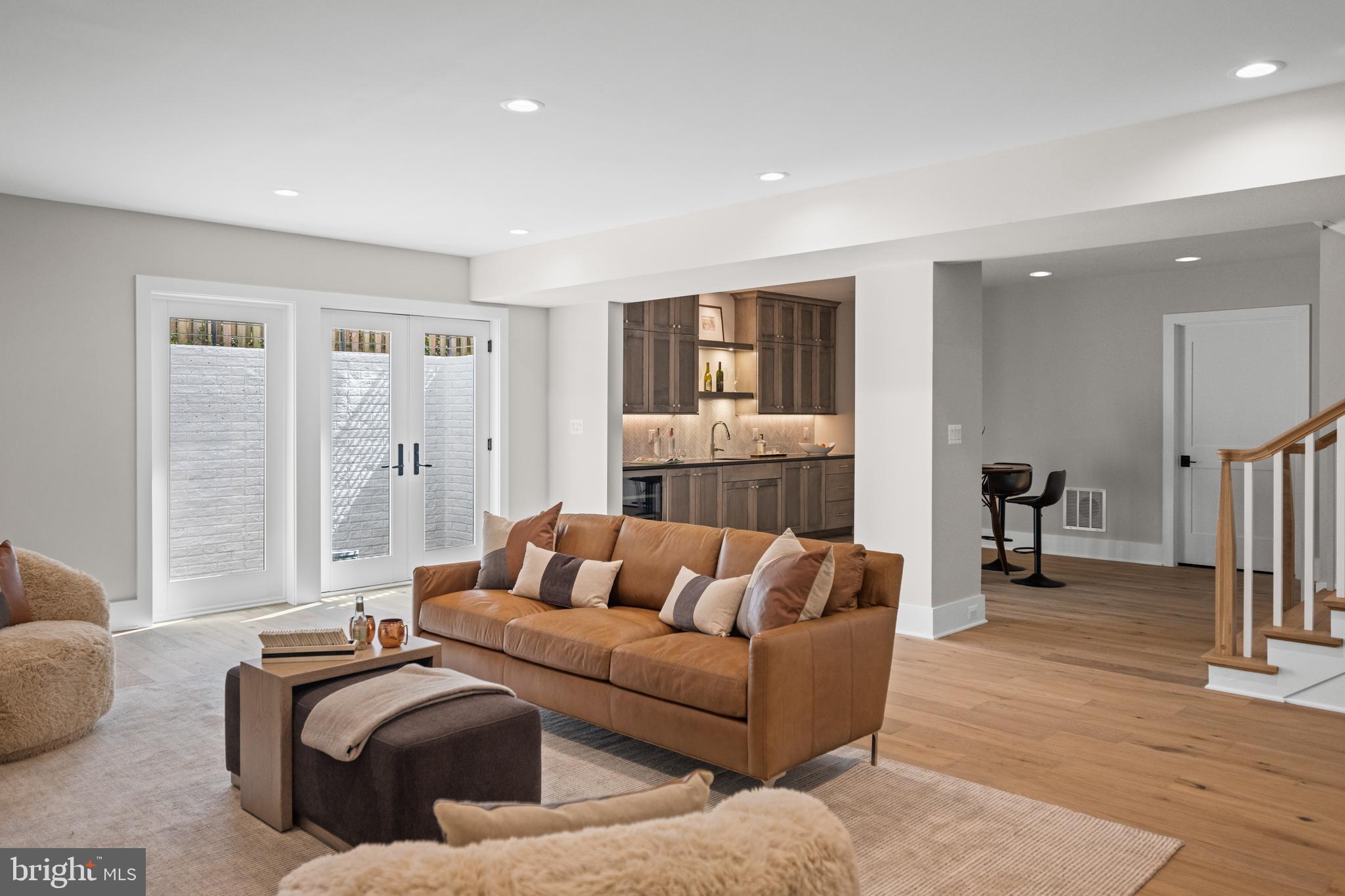 SHIRLEY WOODS - Residential