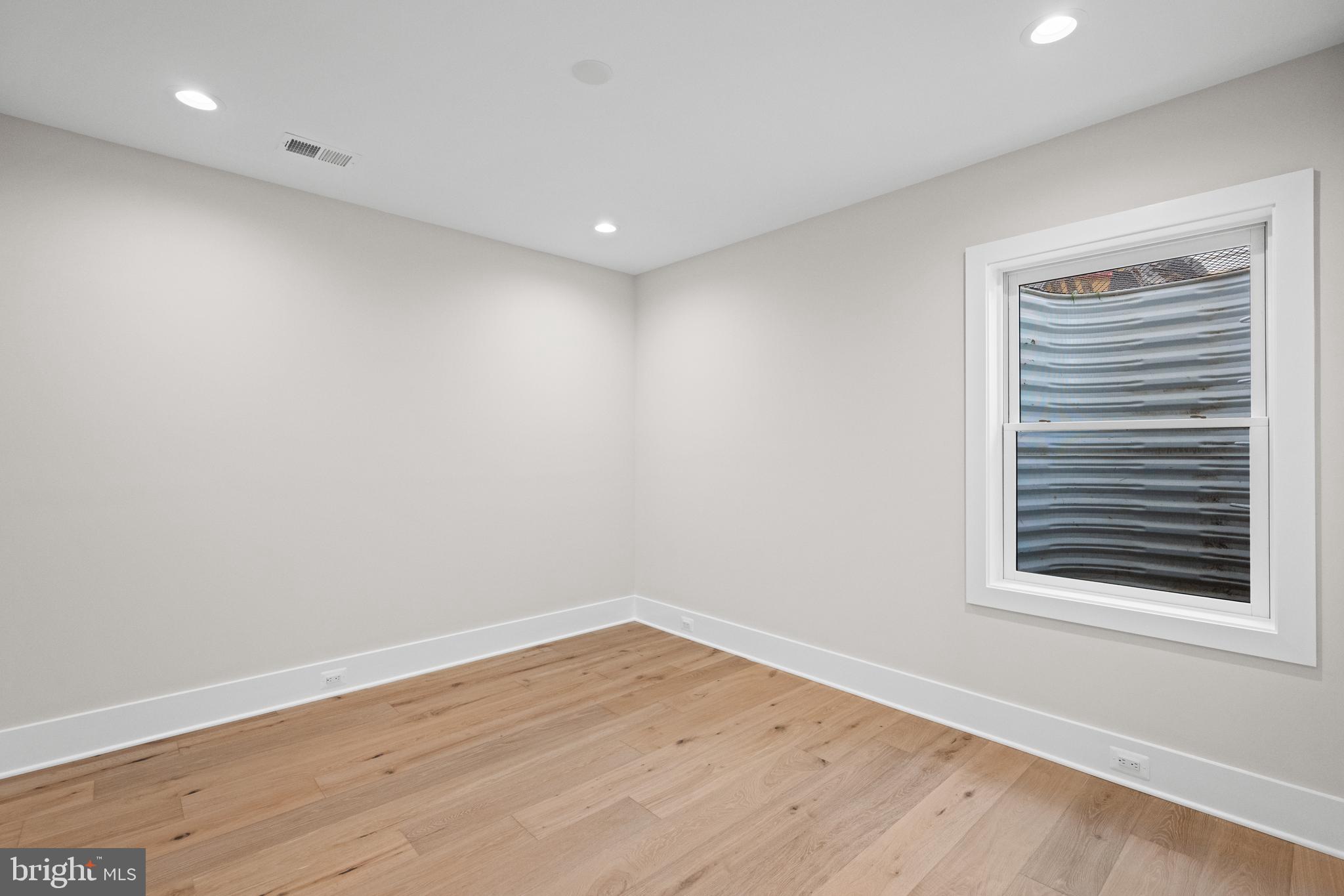 SHIRLEY WOODS - Residential