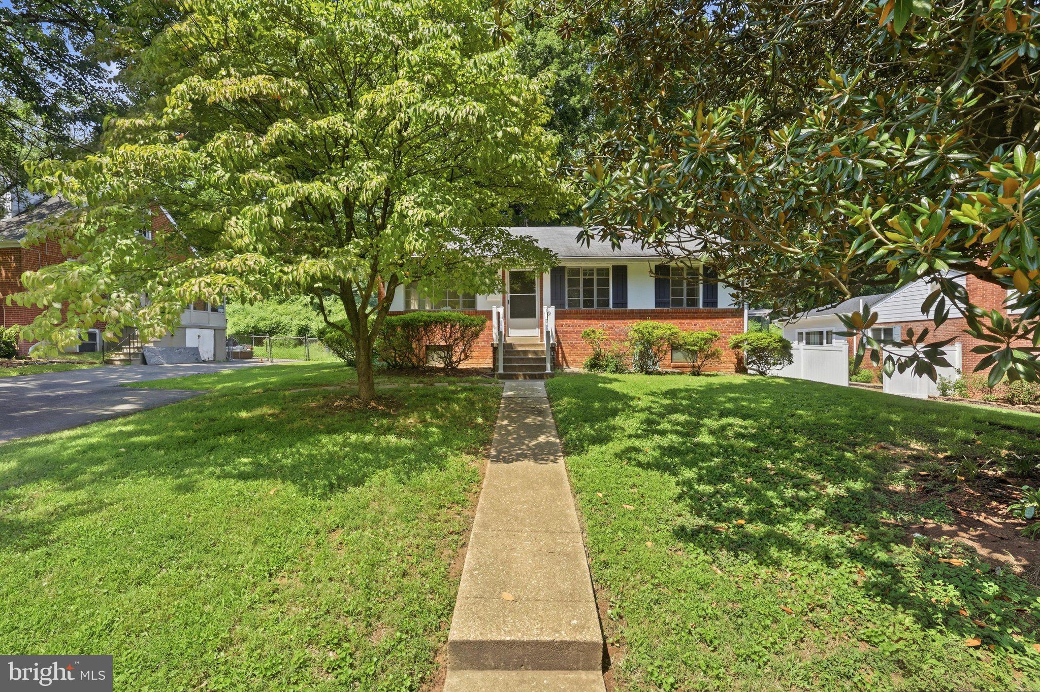 3824 LARCHWOOD ROAD
