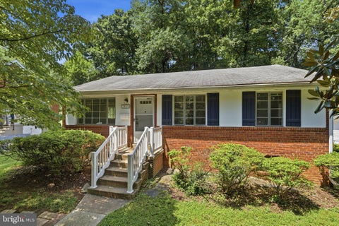 Photo of 3824 Larchwood Road, FALLS CHURCH, VA 22041 (MLS # VAFX2327890)
