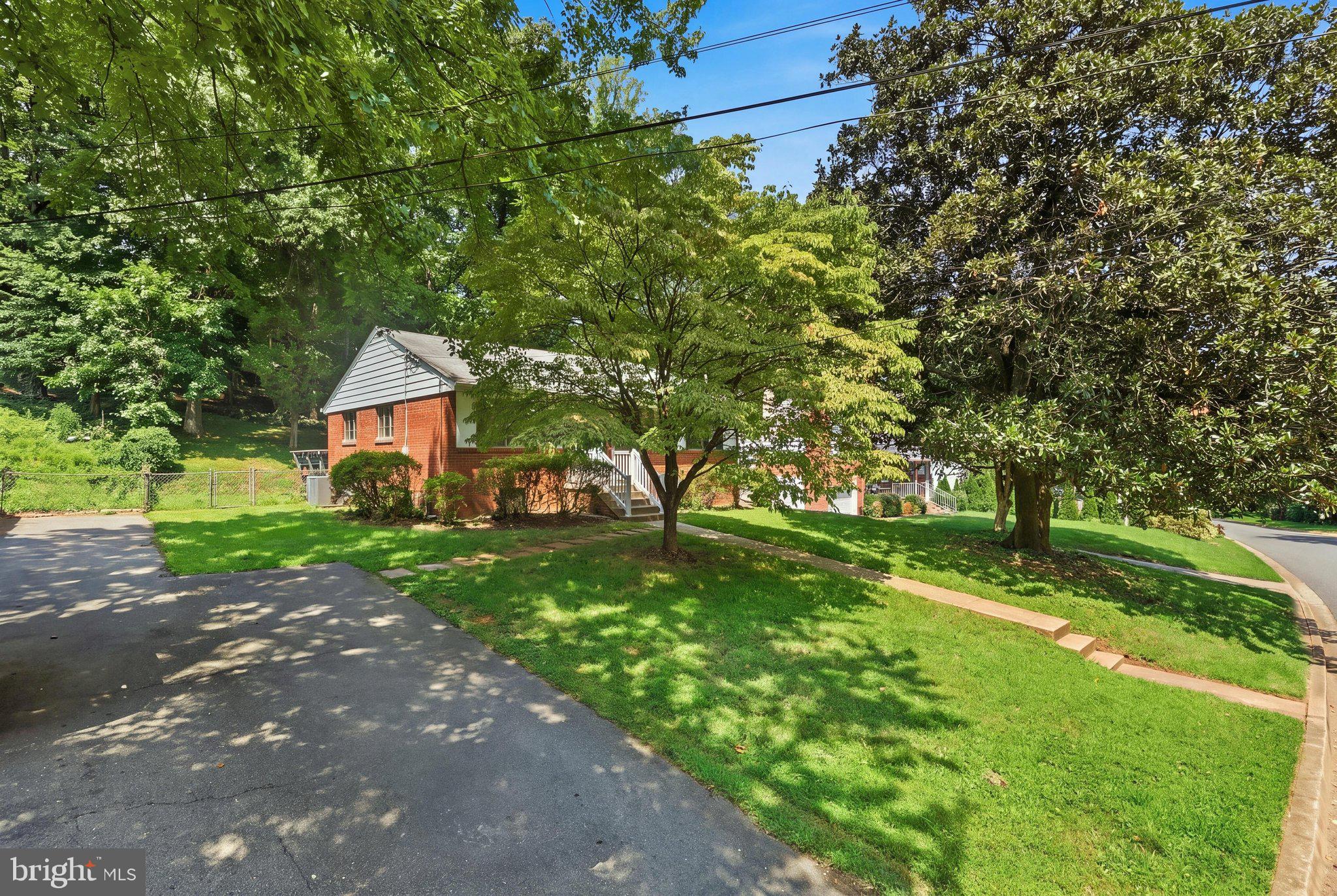 3824 LARCHWOOD ROAD