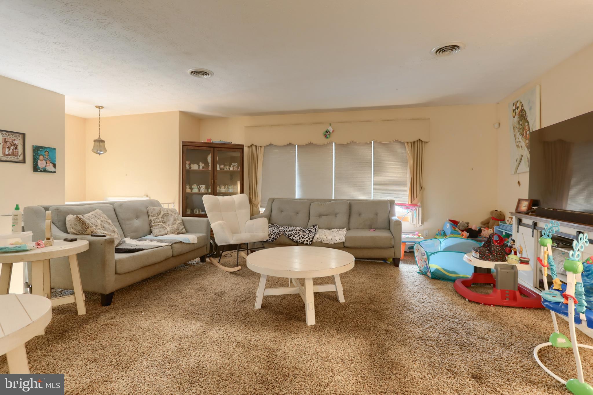 621 E MIFFLIN STREET