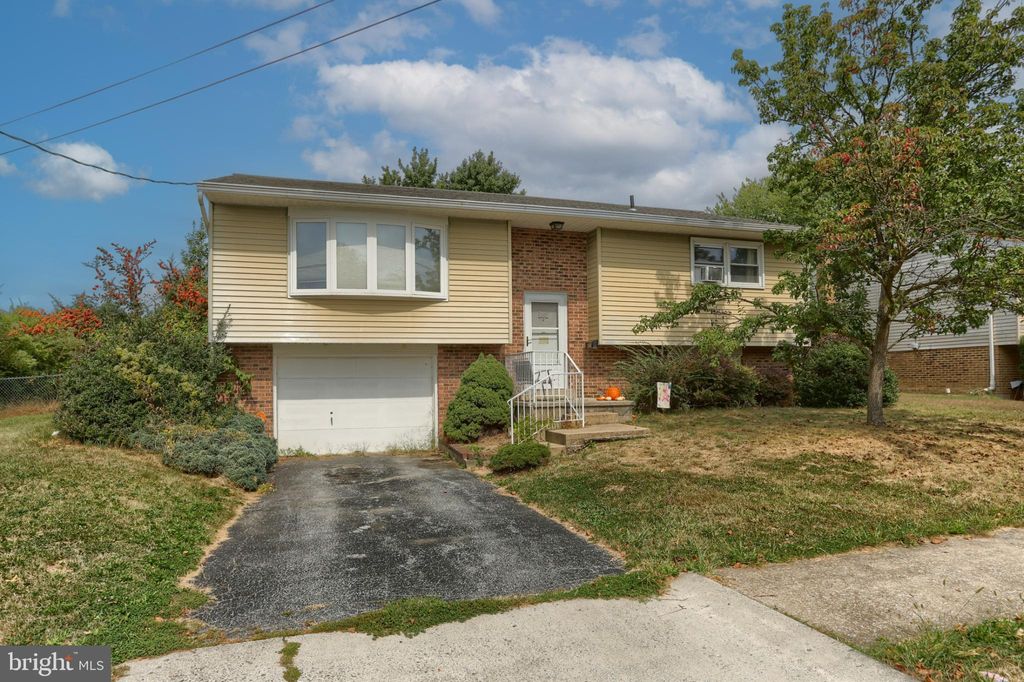 Photo of 621 E Mifflin Street, LEBANON, PA 17046 (MLS # PALN2023020)