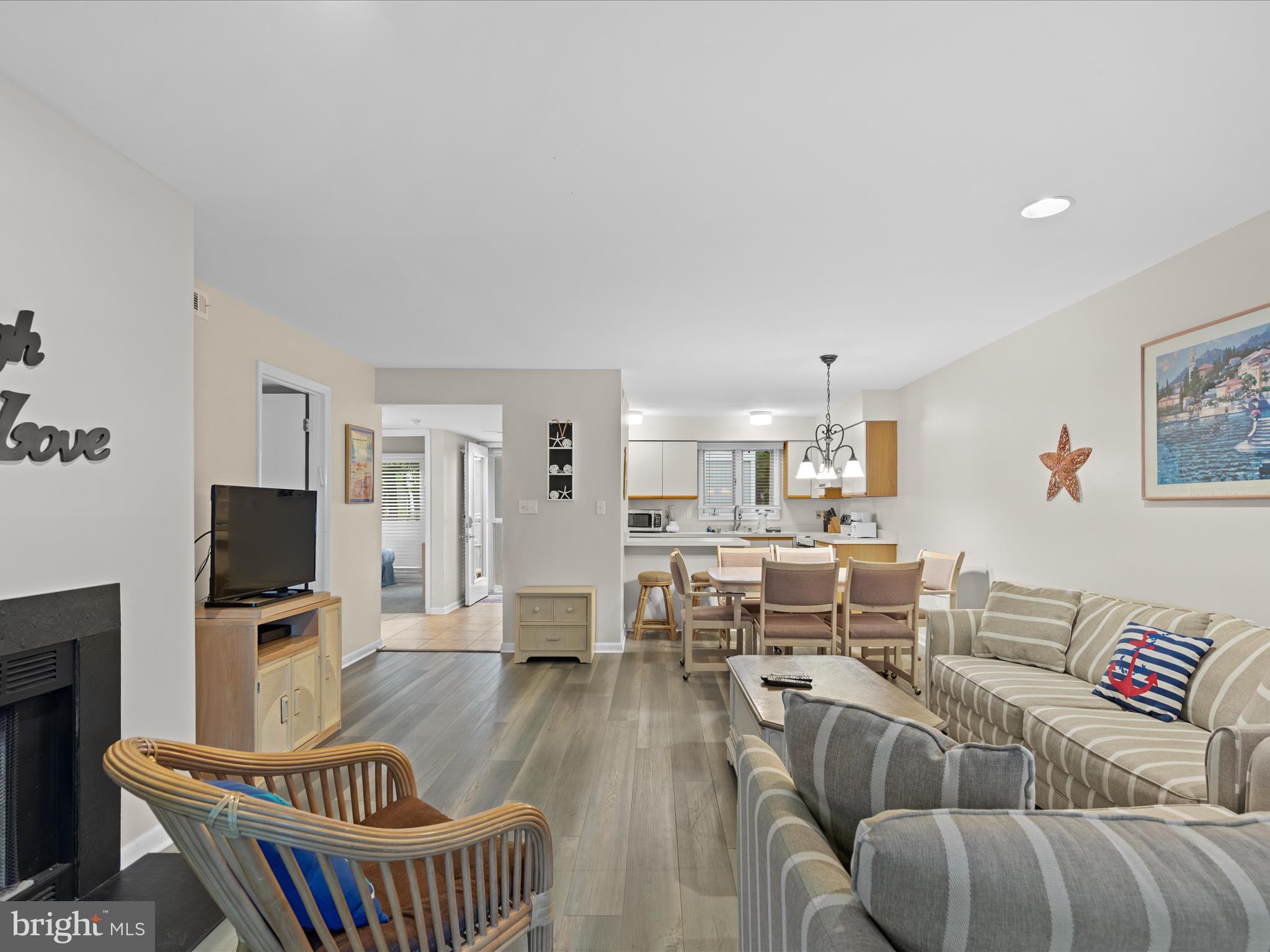 SEA COLONY WEST - Residential