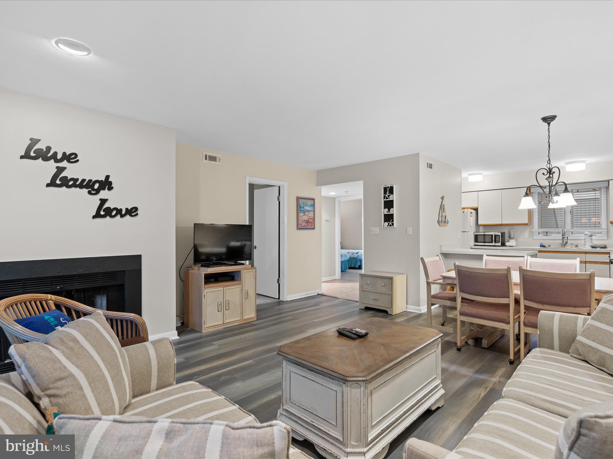 SEA COLONY WEST - Residential