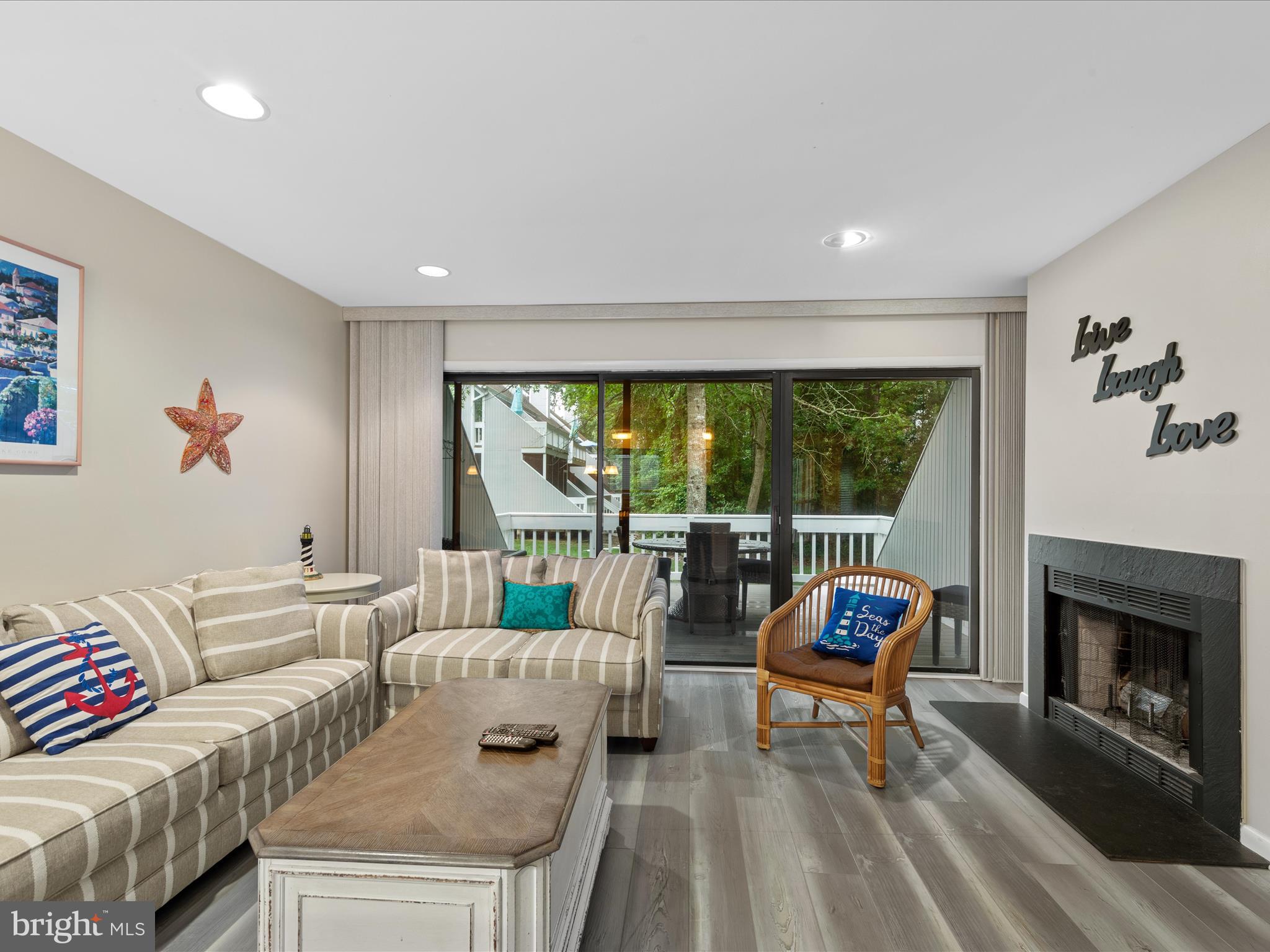 SEA COLONY WEST - Residential