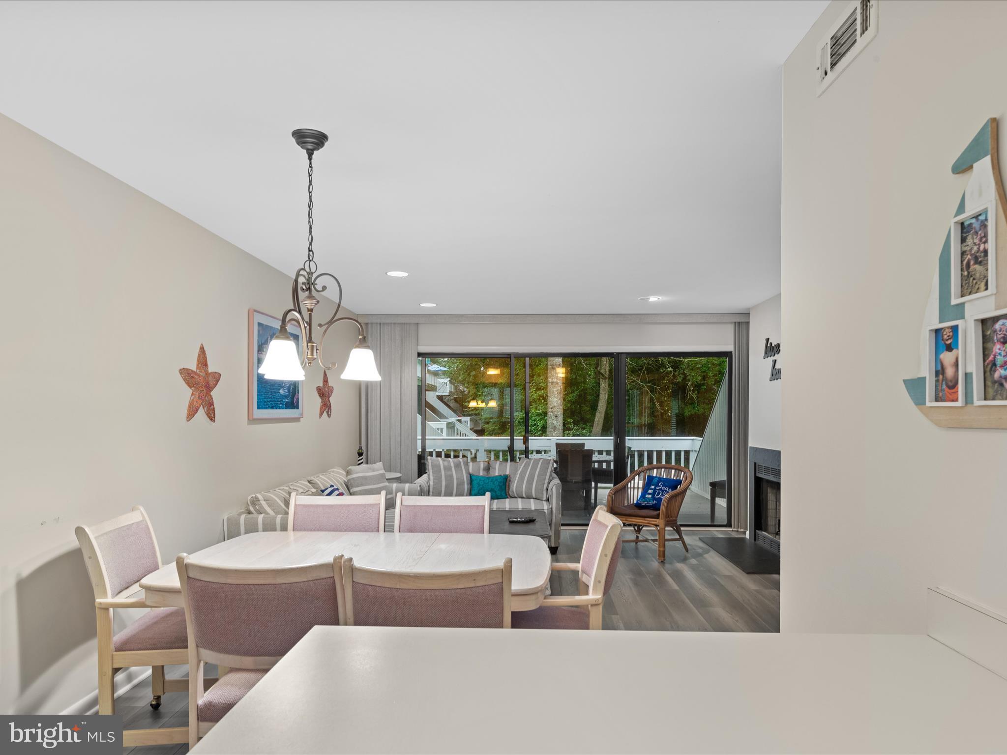 SEA COLONY WEST - Residential