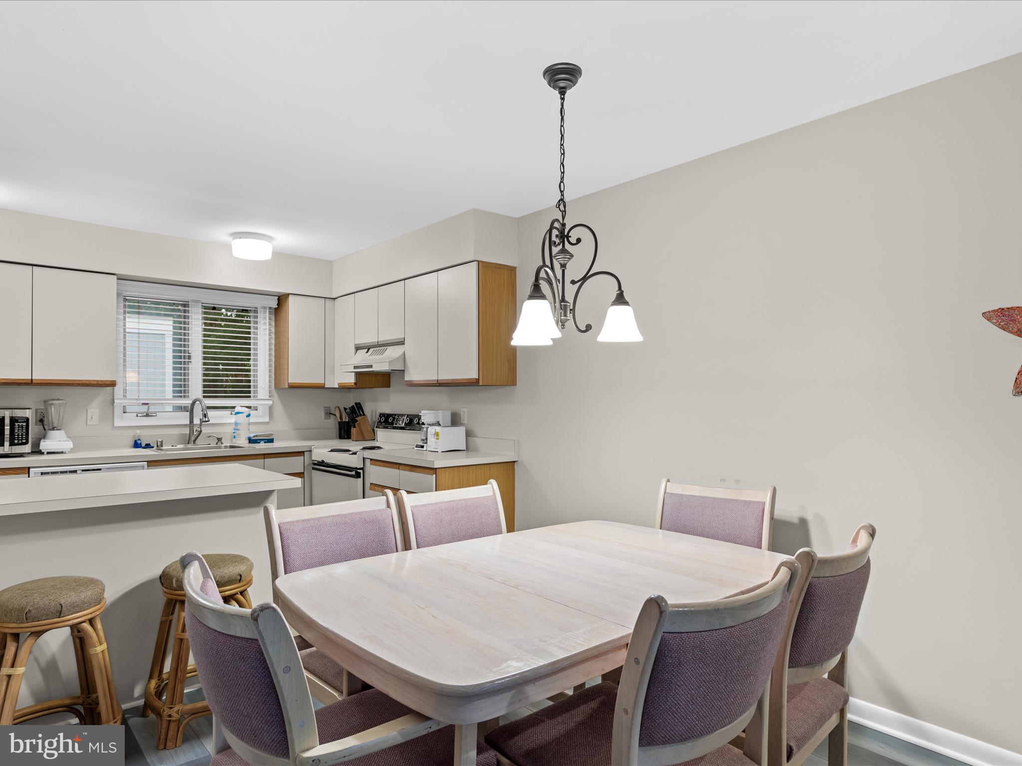 SEA COLONY WEST - Residential