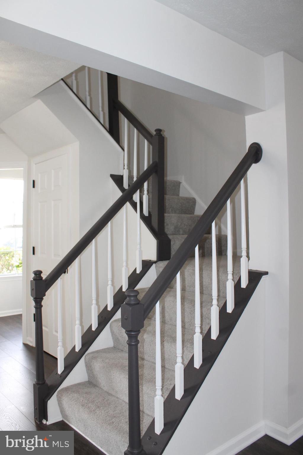 SOUTHRIDGE TOWNHOUSES - Residential