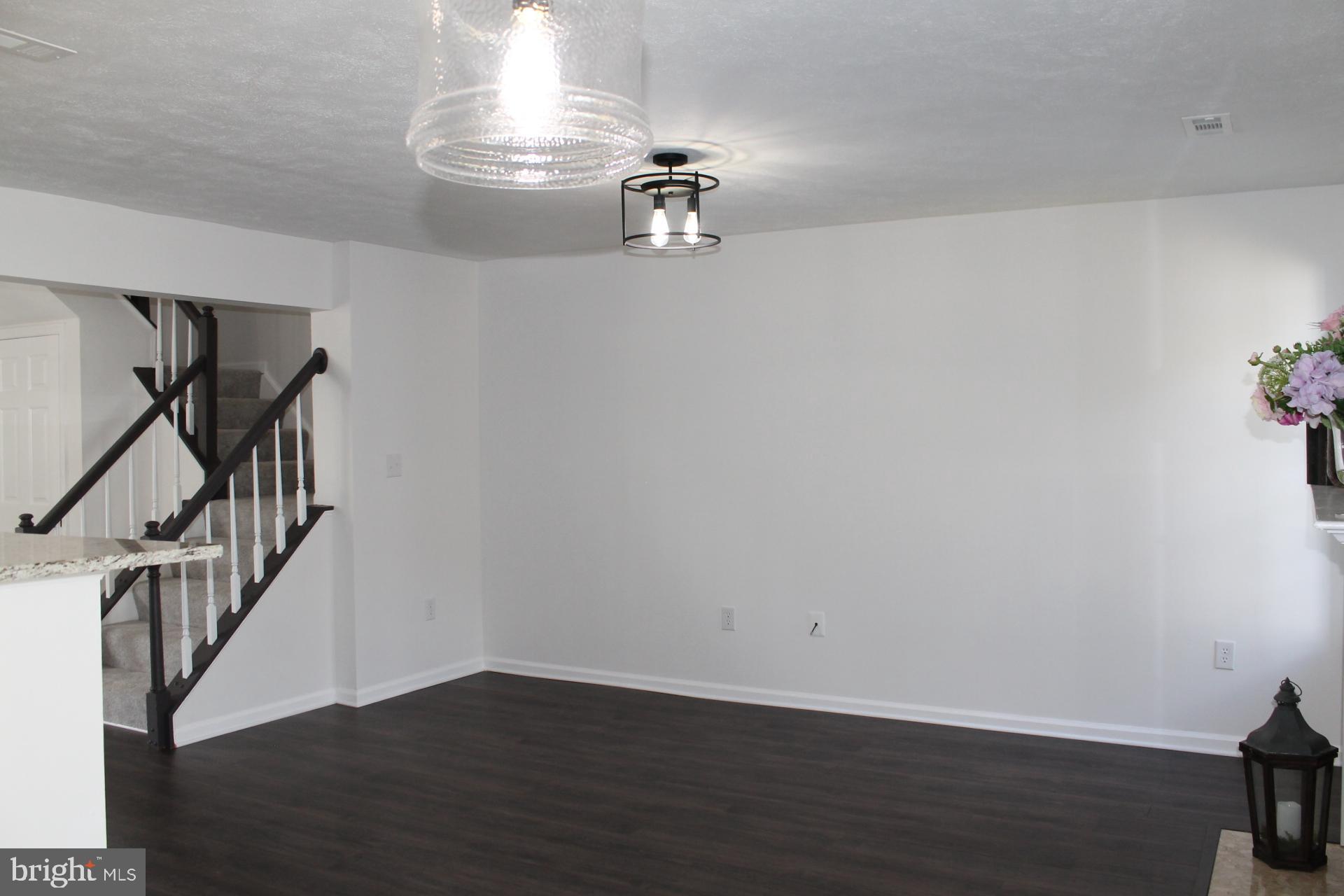 SOUTHRIDGE TOWNHOUSES - Residential