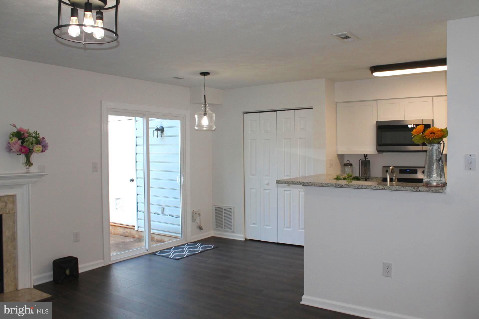 SOUTHRIDGE TOWNHOUSES - Residential