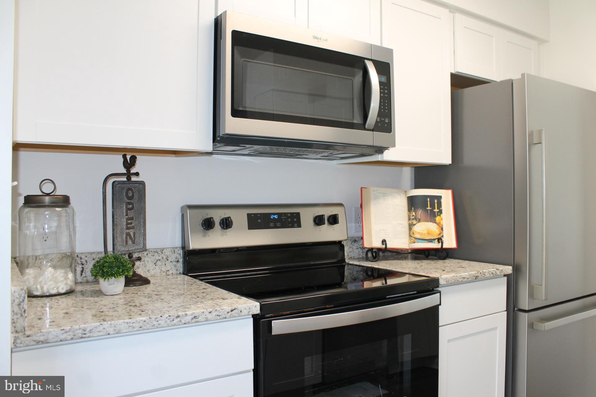 SOUTHRIDGE TOWNHOUSES - Residential