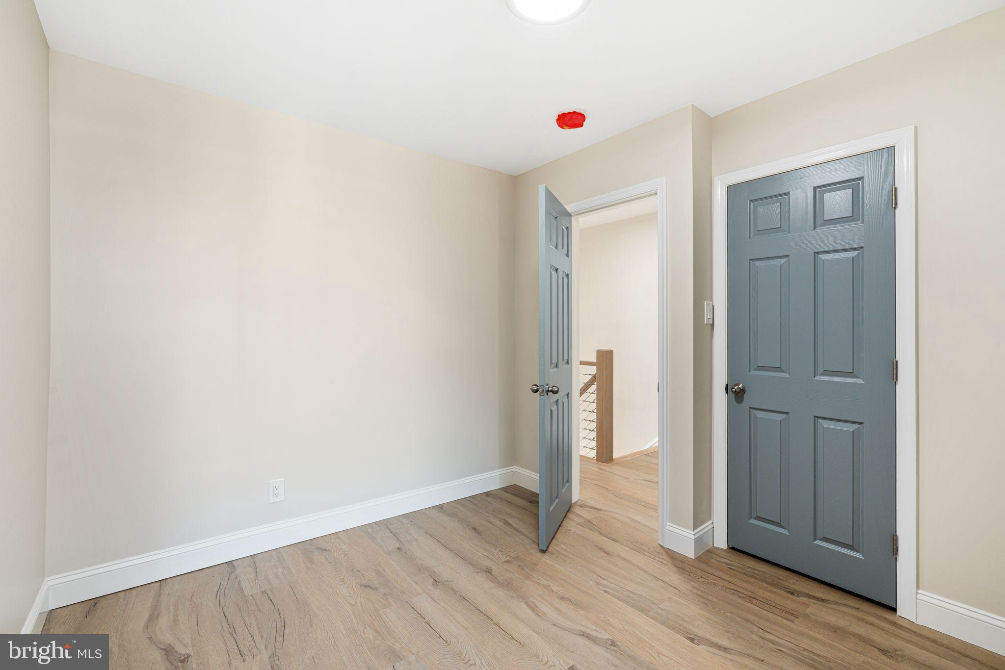 WEST OAK LANE - Residential