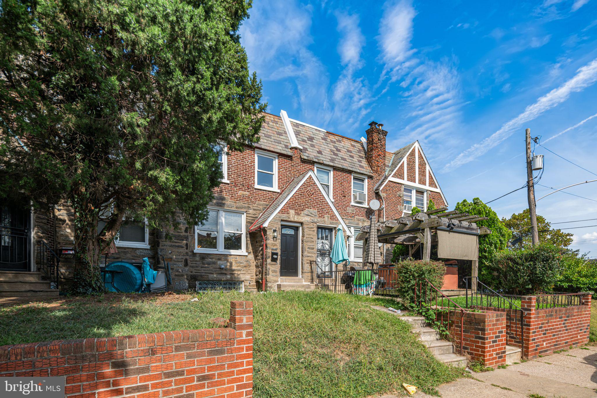 WEST OAK LANE - Residential