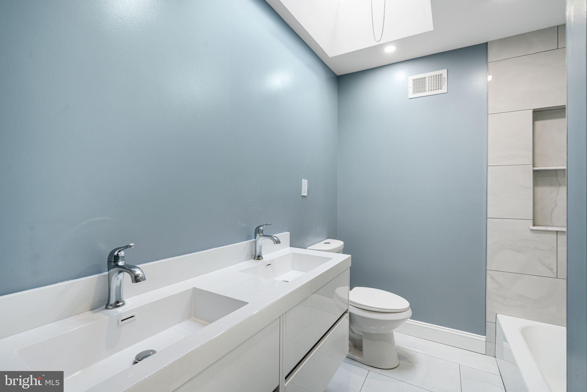 WEST OAK LANE - Residential