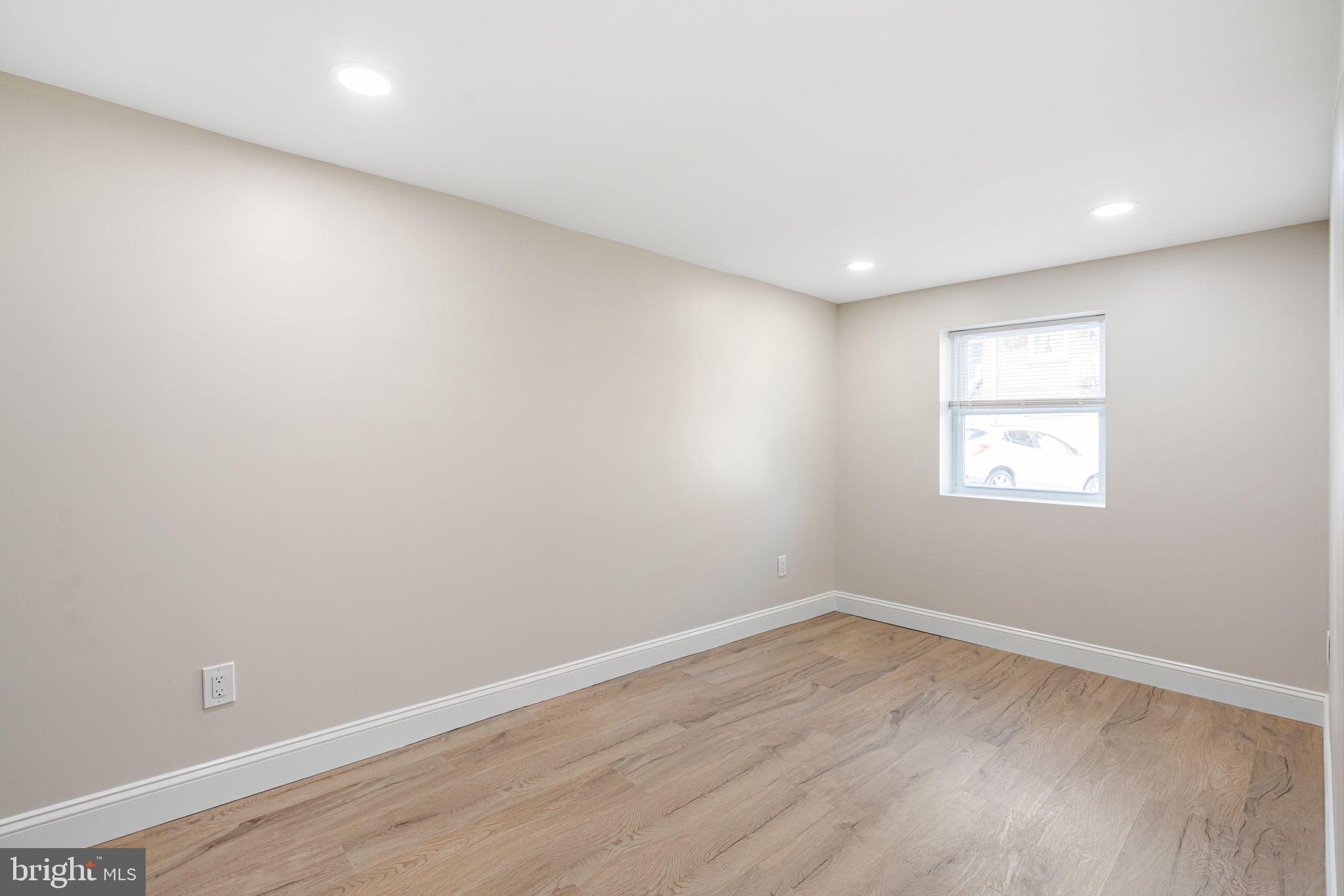 WEST OAK LANE - Residential