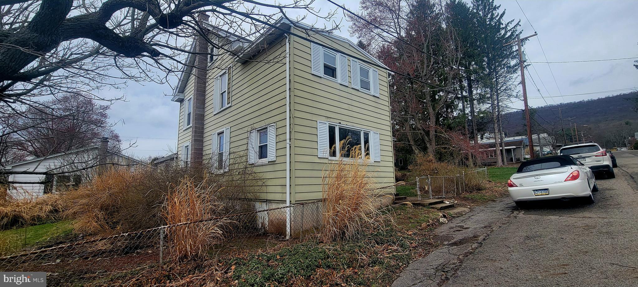 Attention investors and contractors! Rehab/investment opportunity. Neighboorhood corner lot in Williamstown. Property with good bones in need of some TLC. This property is perfect for those looking to add value with updates and repairs. 3 bd/1 bath with an extra room accessible through bedroom.