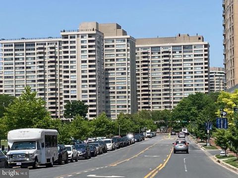 Photo of 4515 WILLARD AVE #1502S, CHEVY CHASE, MD 20815 (MLS # MDMC2094910)