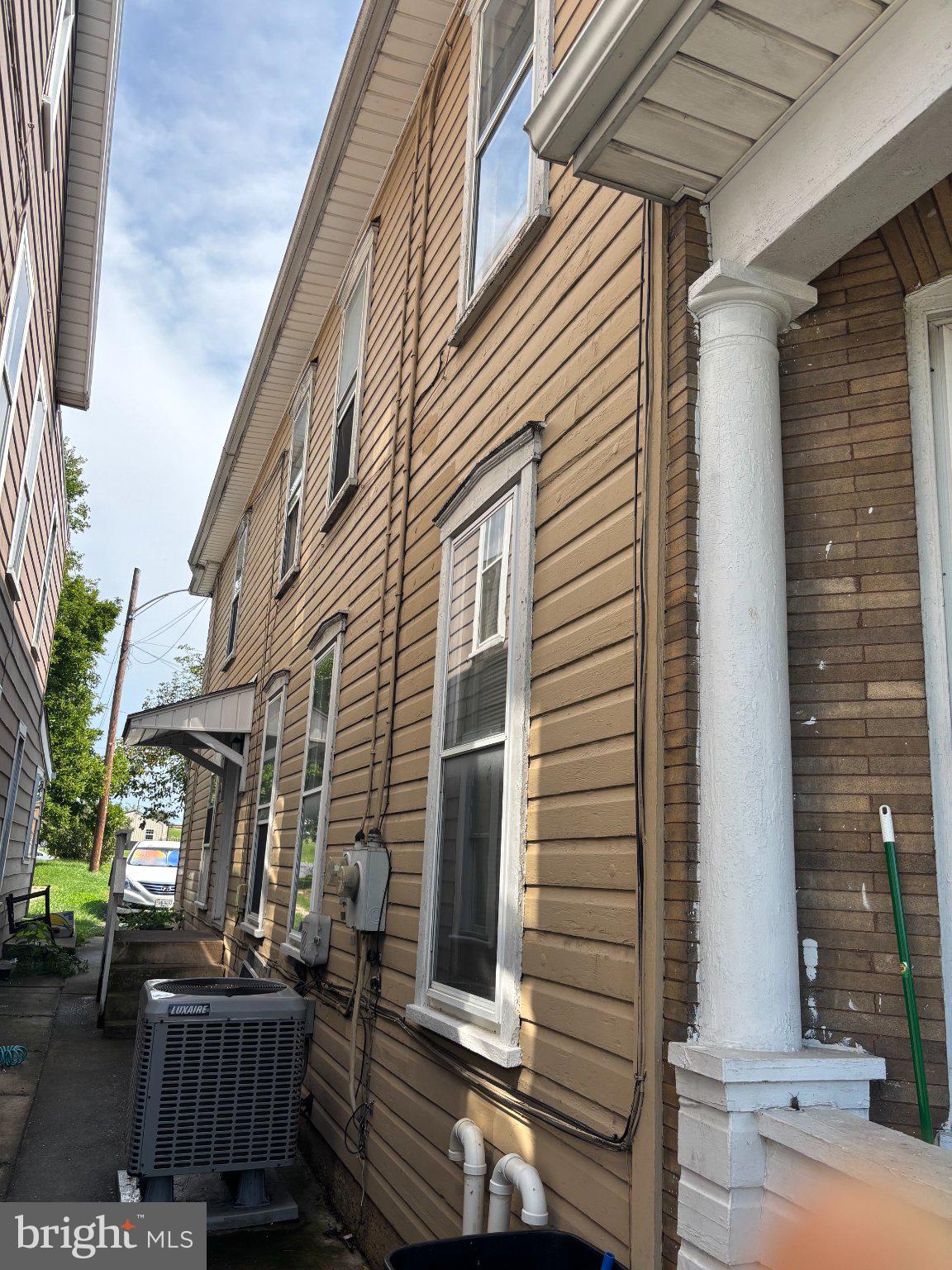 568 & 570 S SECOND STREET
