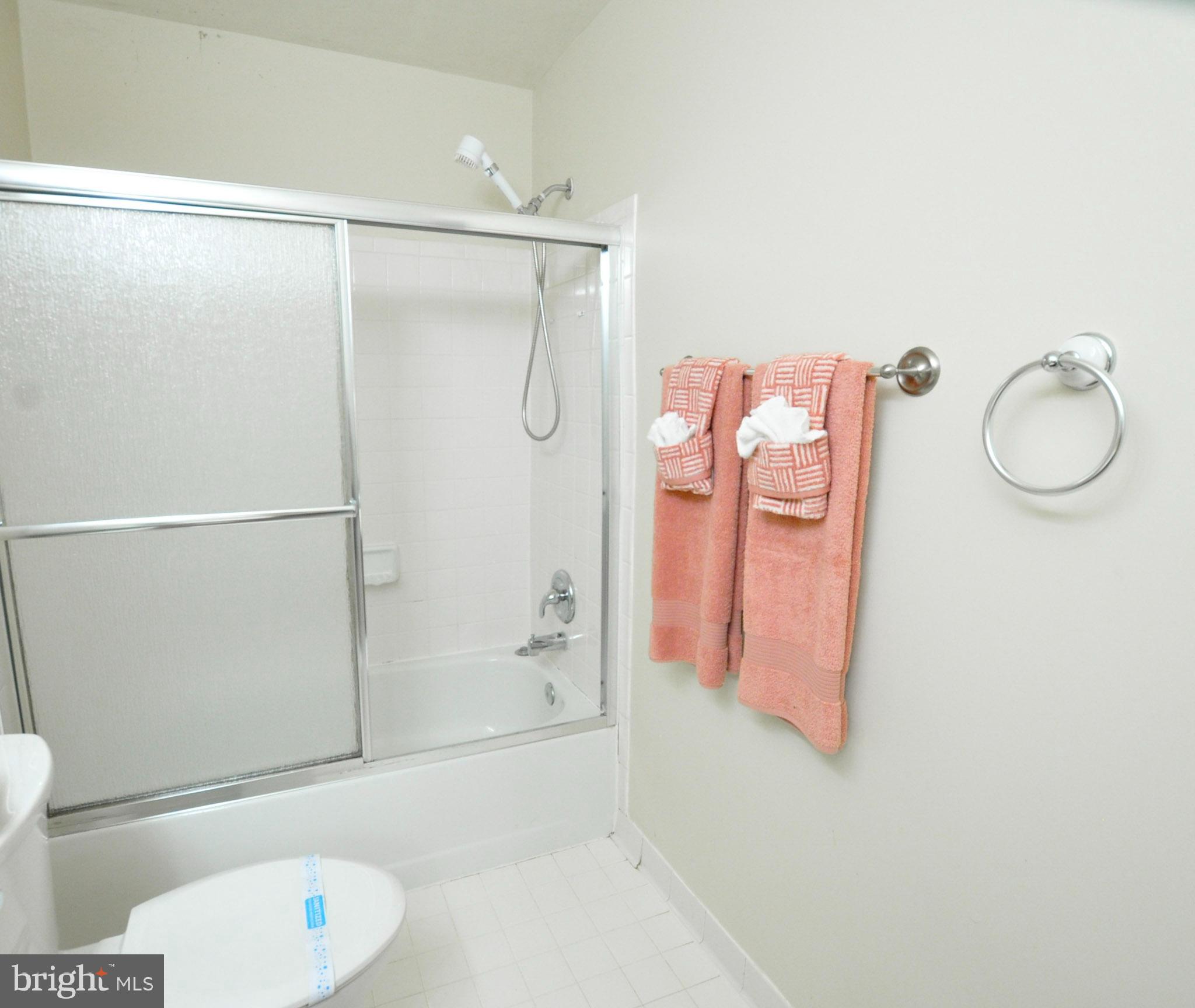 GLENSFORD CONDO - Residential